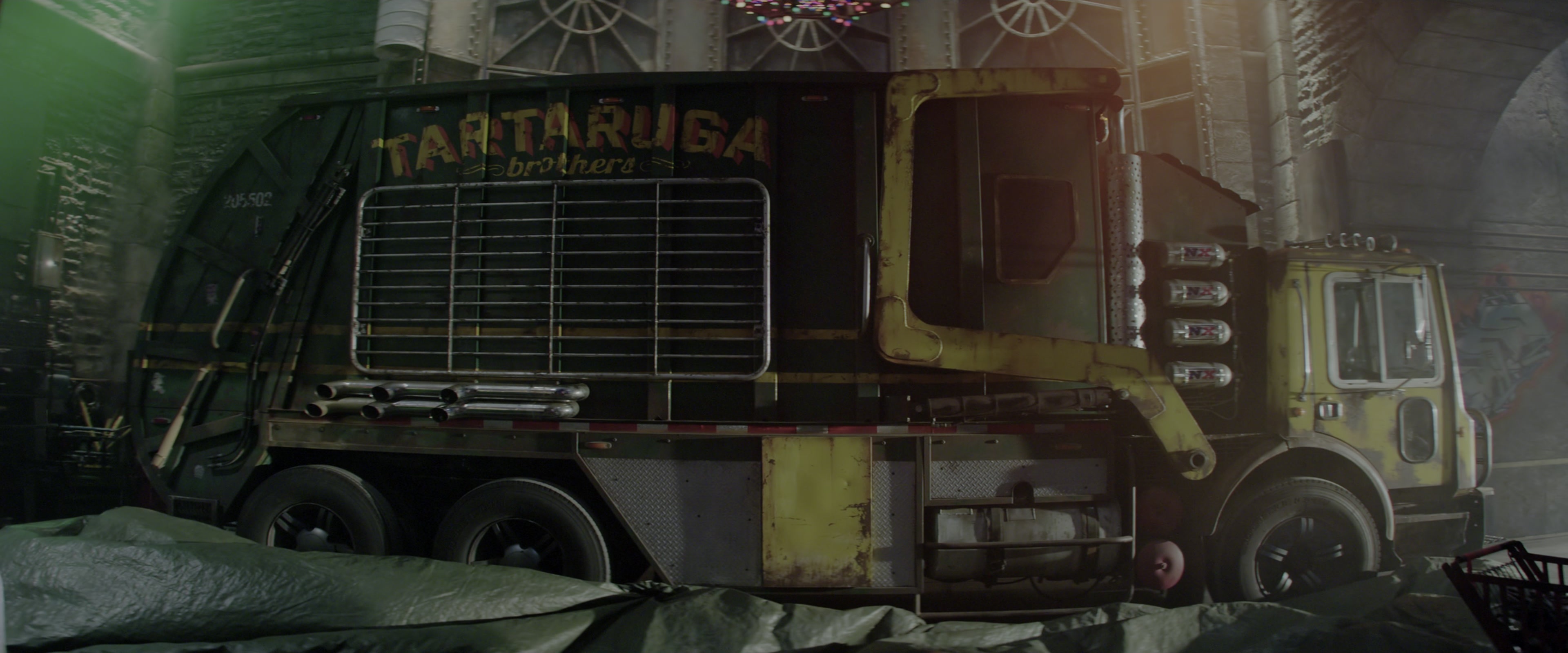 Teenage Mutant Ninja Turtles: Out of the Shadows (2016), wide, 2.40:1 — film still