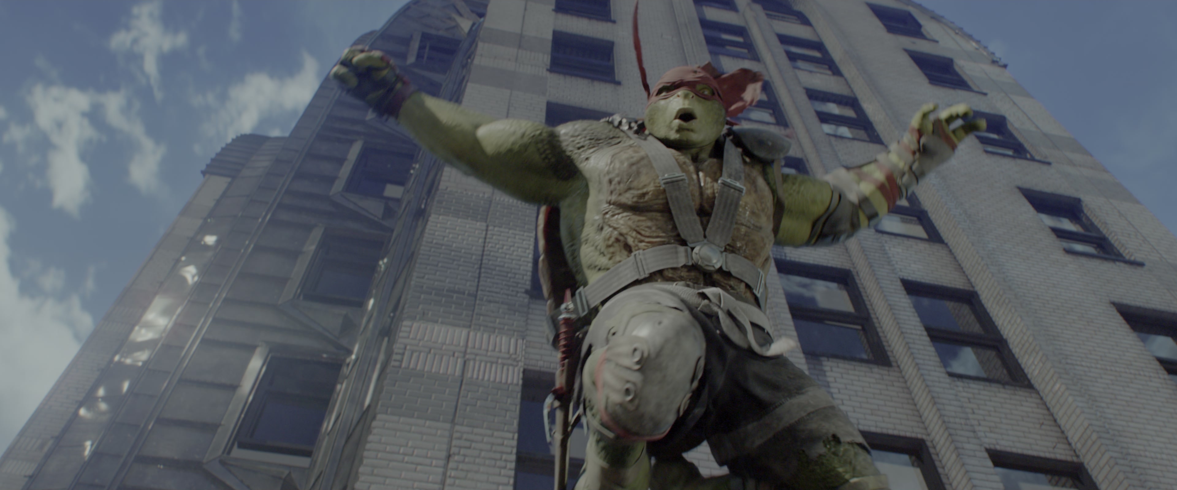 Teenage Mutant Ninja Turtles: Out of the Shadows (2016), wide, 2.40:1 — film still