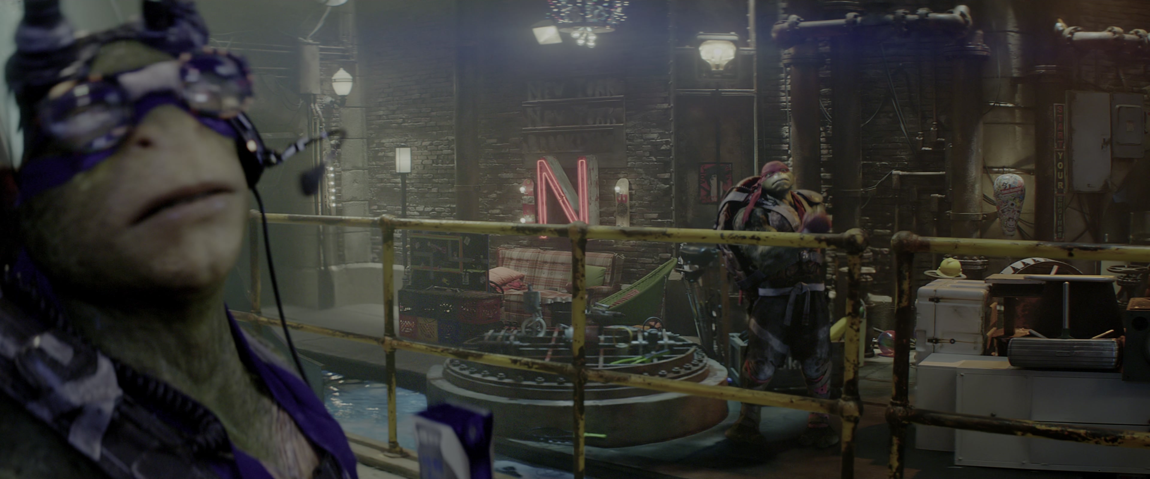 Teenage Mutant Ninja Turtles: Out of the Shadows (2016), wide, 2.40:1 — film still
