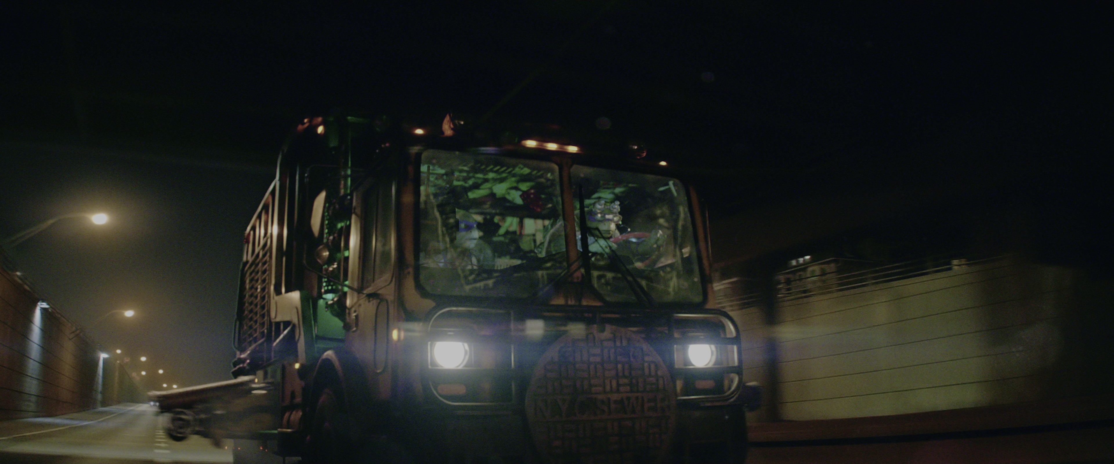 Teenage Mutant Ninja Turtles: Out of the Shadows (2016), wide, 2.40:1 — film still