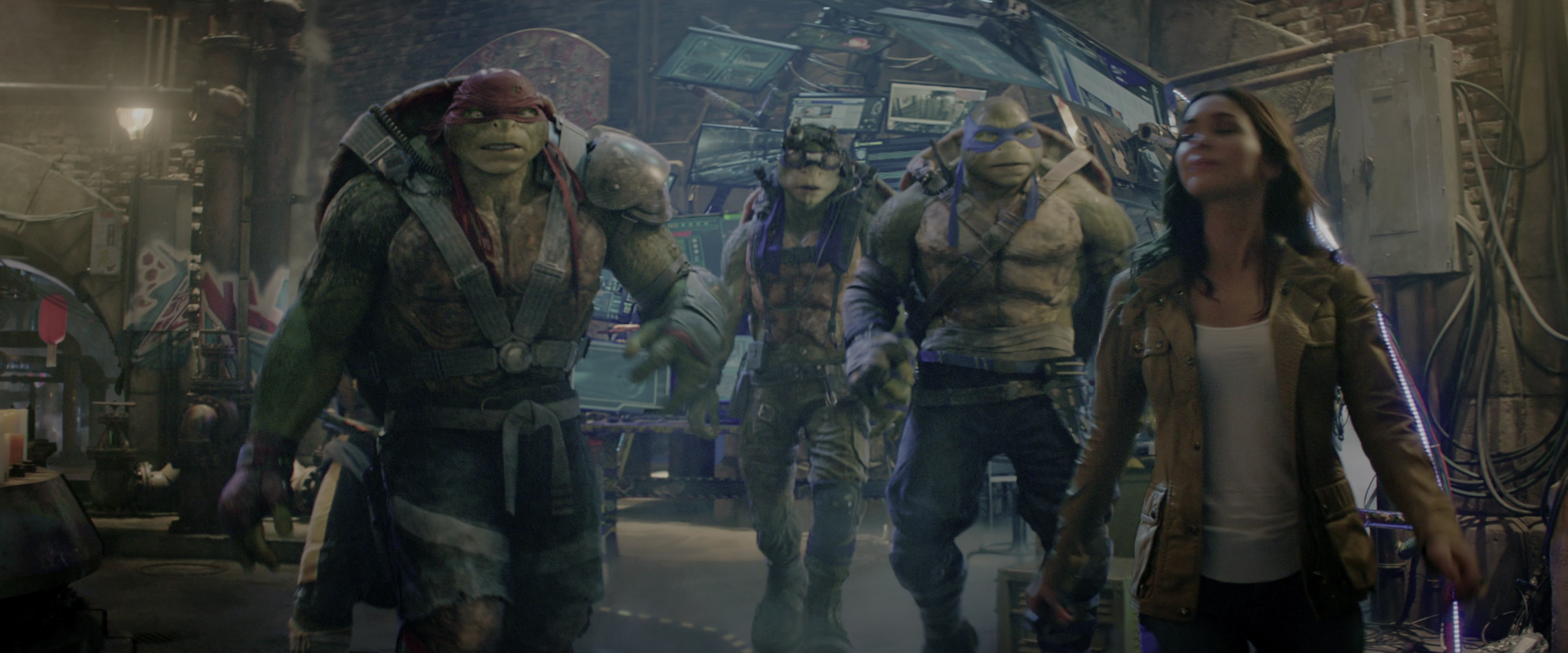 Teenage Mutant Ninja Turtles: Out of the Shadows (2016), wide, 2.40:1 — film still