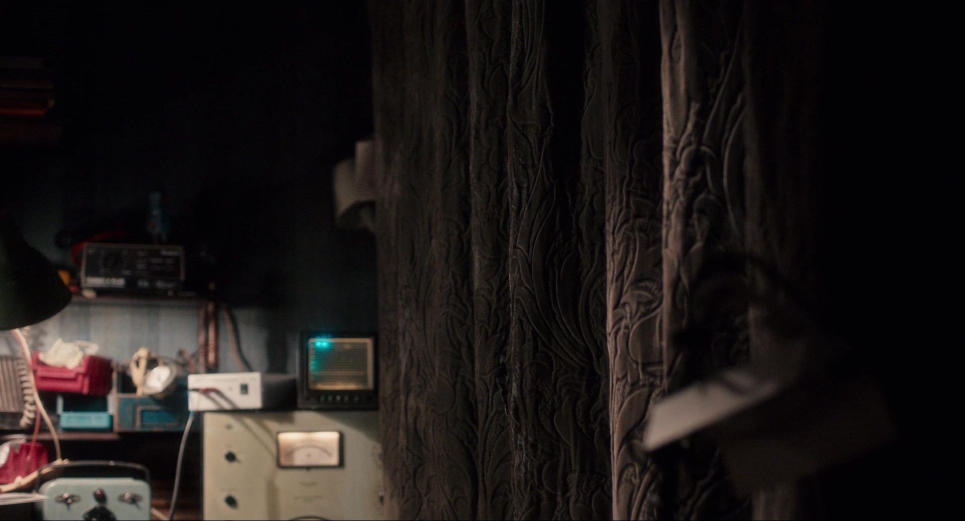 Only Lovers Left Alive (2013), wide, 1.85:1 — film still