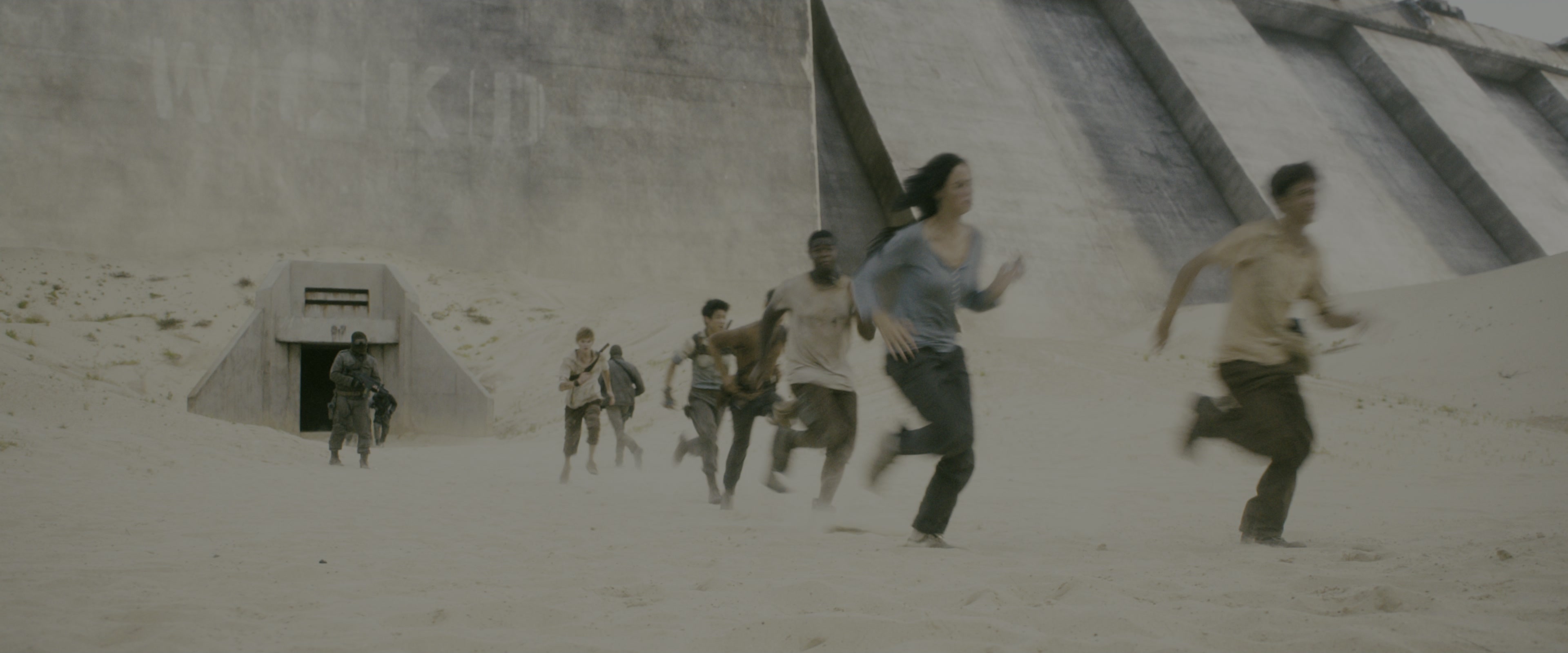 The Maze Runner (2014), wide, 2.40:1 — film still