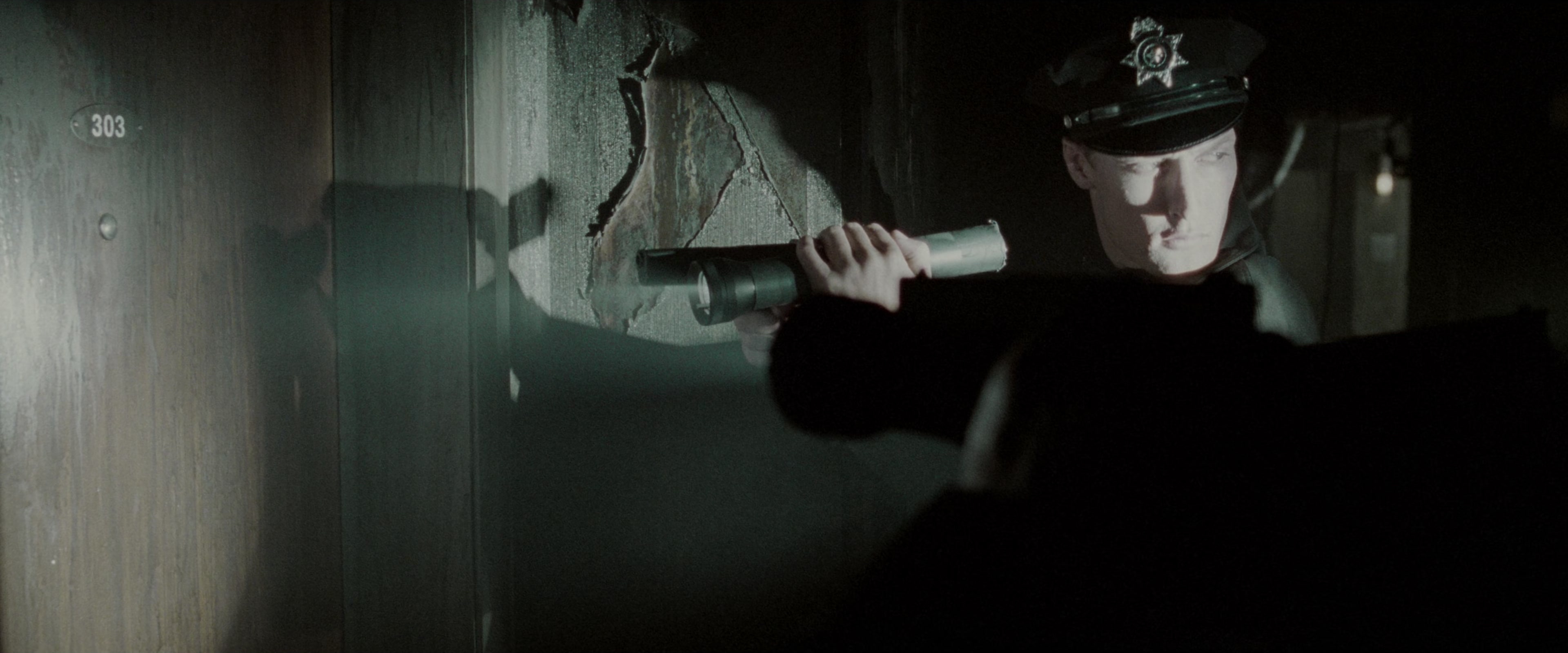 The Matrix (1999), wide, 2.40:1 — film still