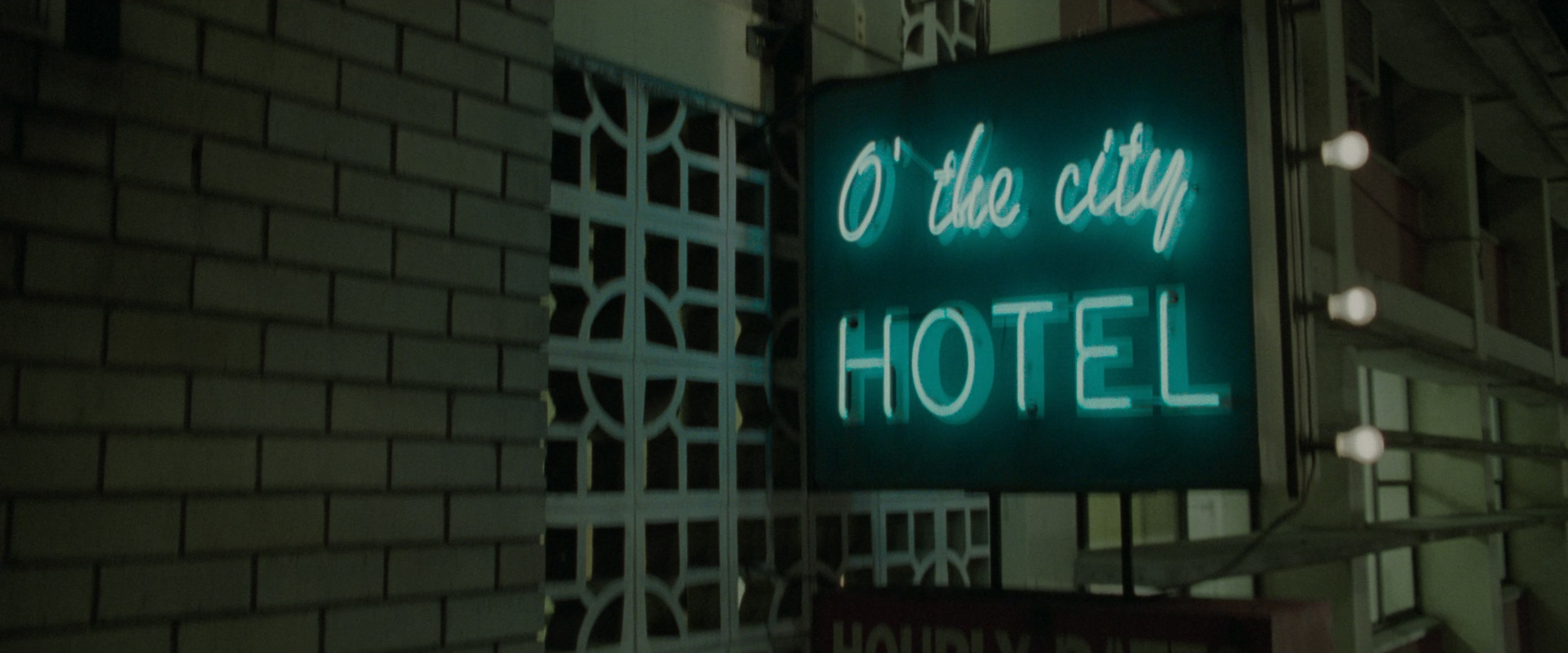 The Matrix (1999), wide, 2.40:1 — film still