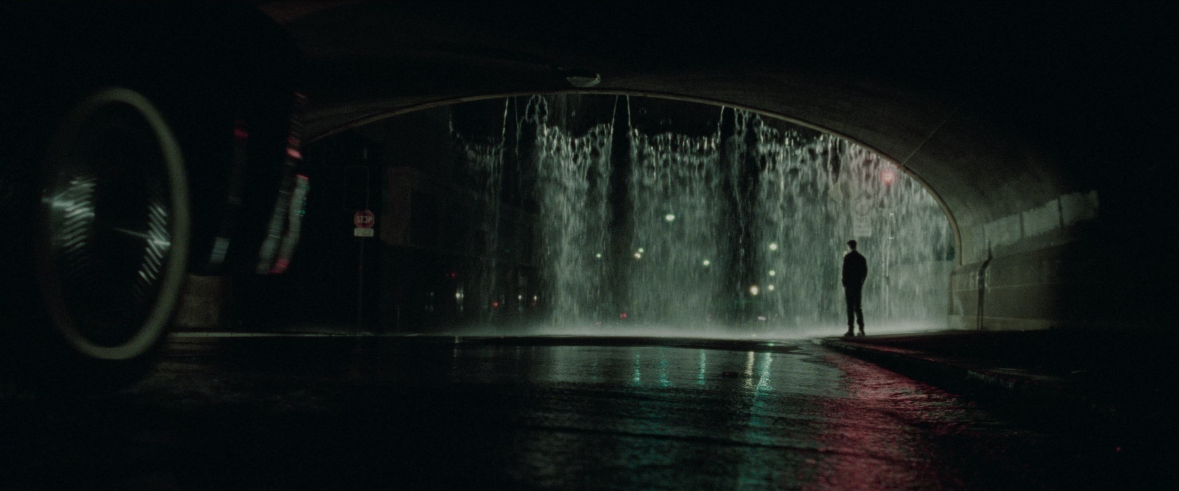 The Matrix (1999), wide, 2.40:1 — film still