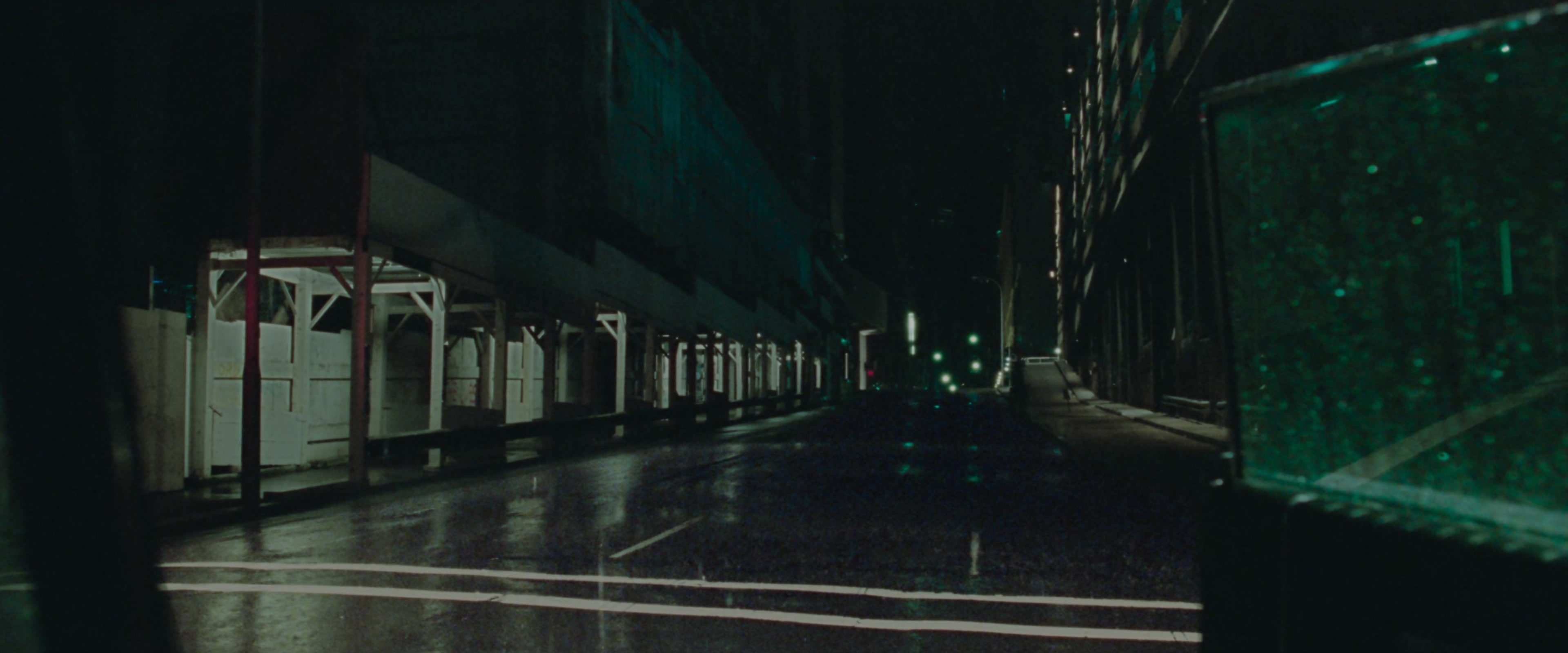 The Matrix (1999), wide, 2.40:1 — film still