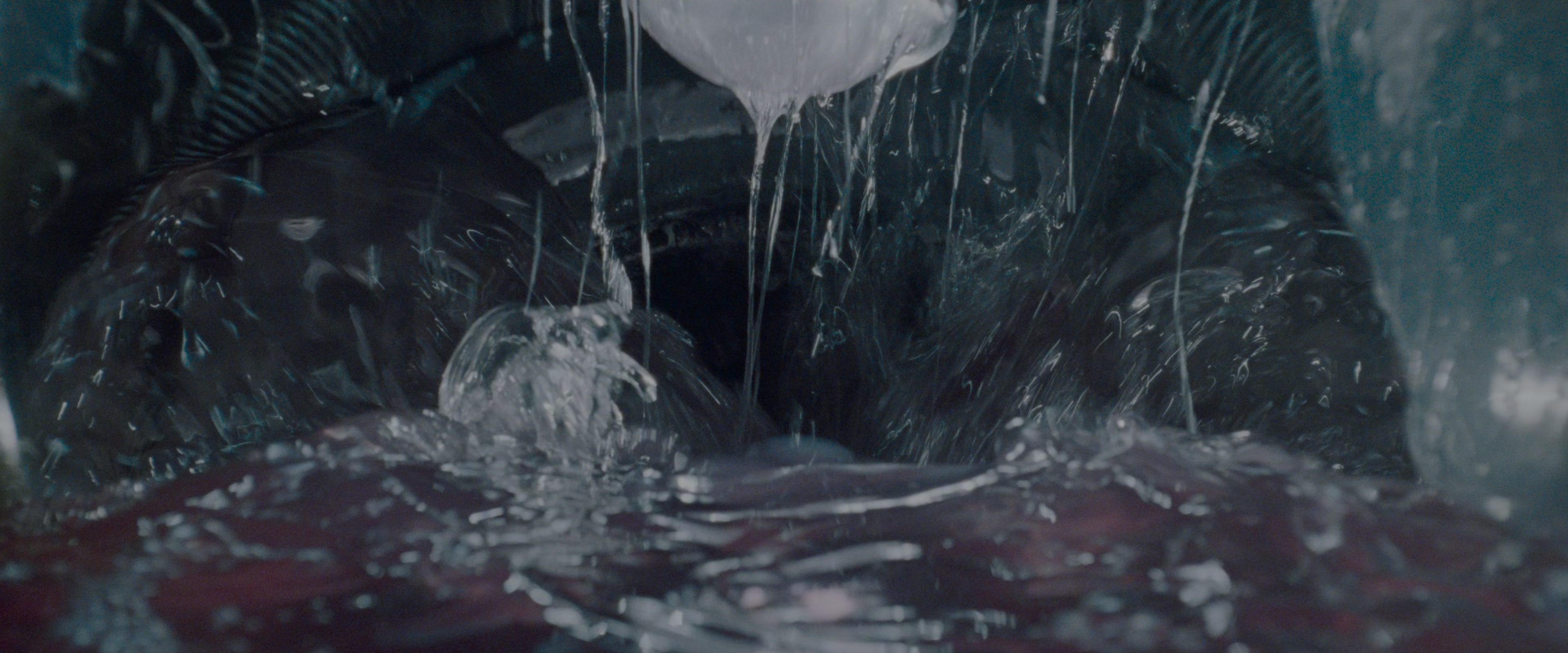 The Matrix (1999), wide, 2.40:1 — film still