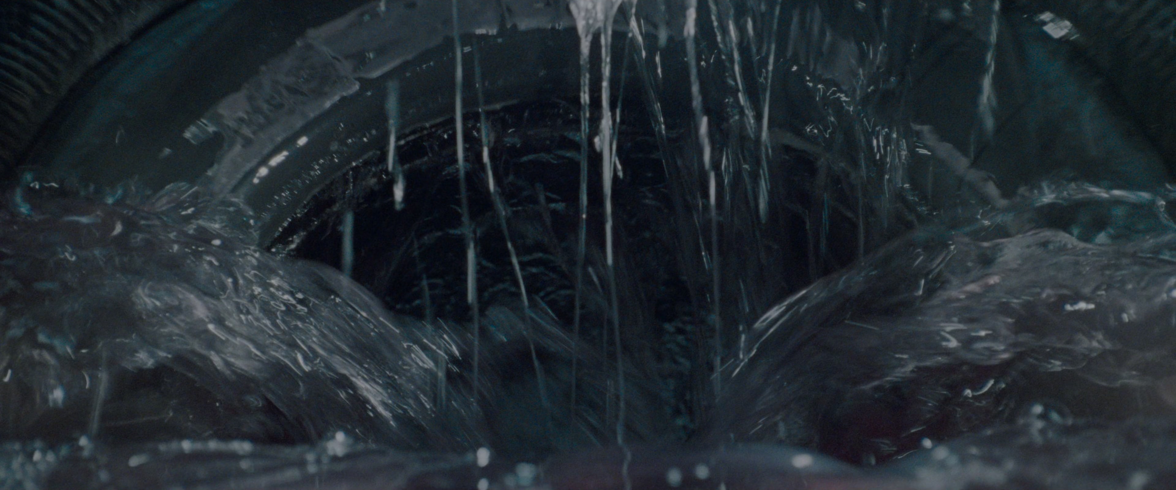 The Matrix (1999), wide, 2.40:1 — film still
