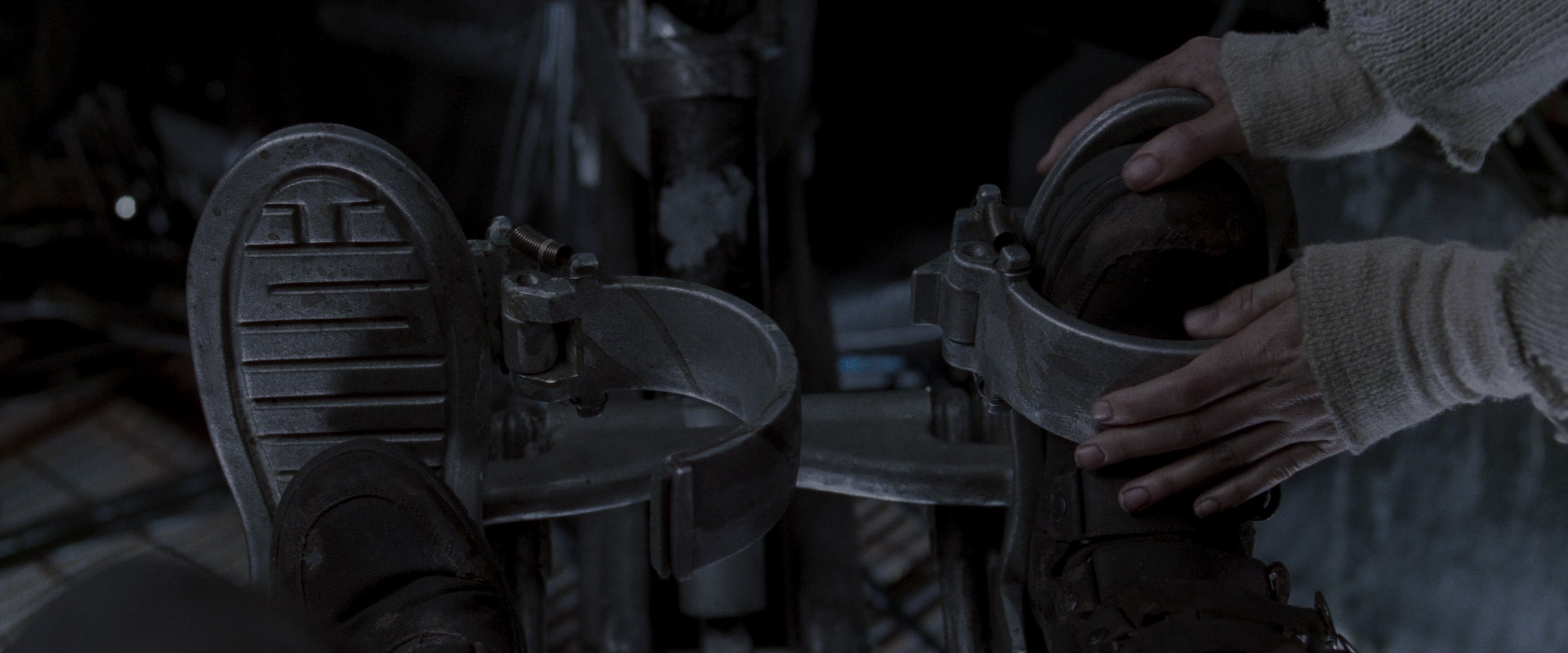 The Matrix (1999), wide, 2.40:1 — film still