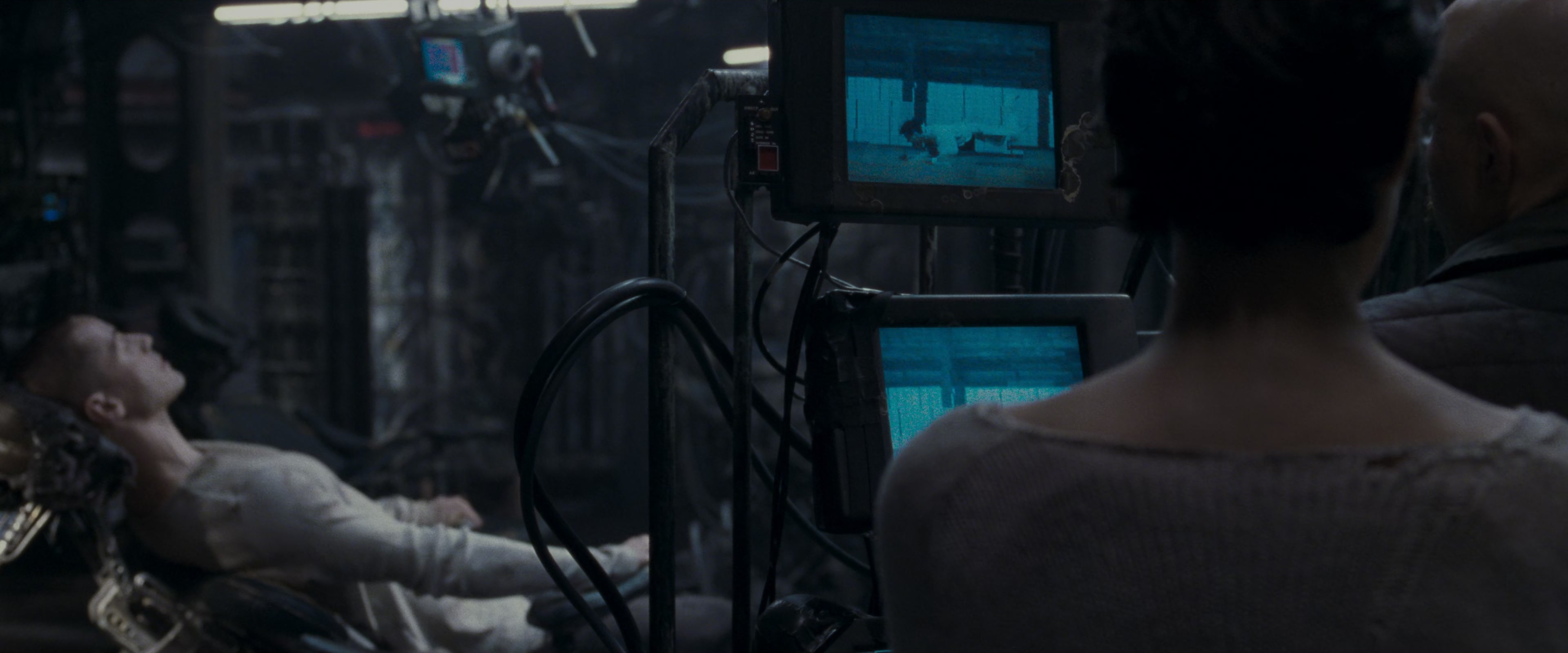 The Matrix (1999), wide, 2.40:1 — film still