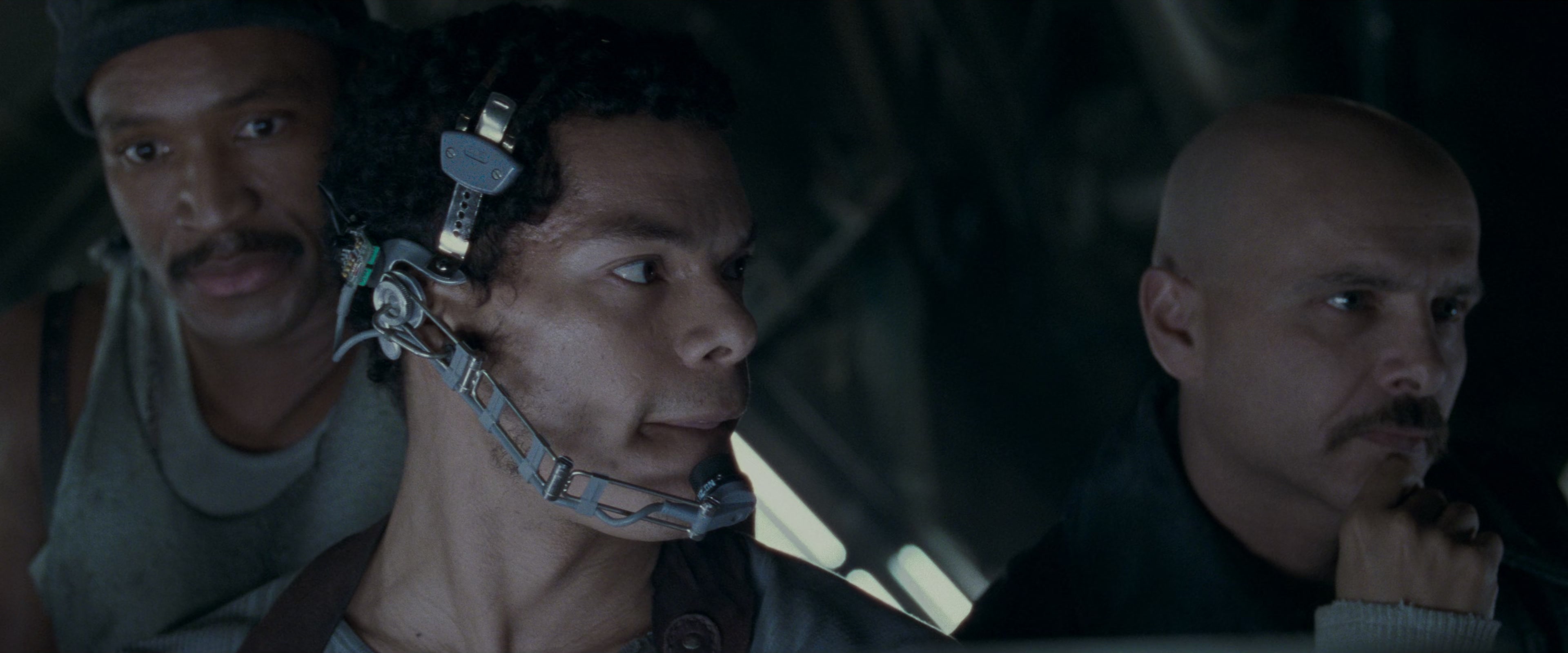 The Matrix (1999), medium, 2.40:1 — film still