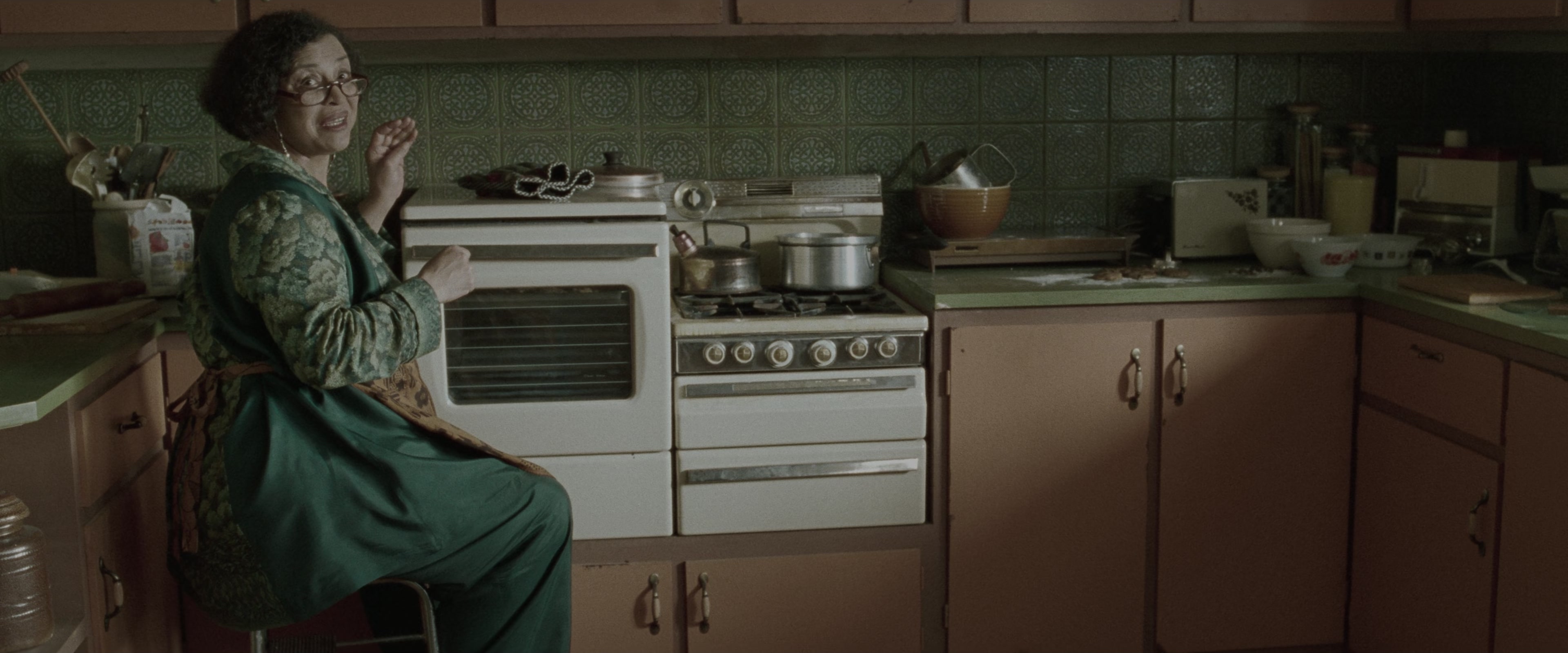 The Matrix (1999), wide, 2.40:1 — film still