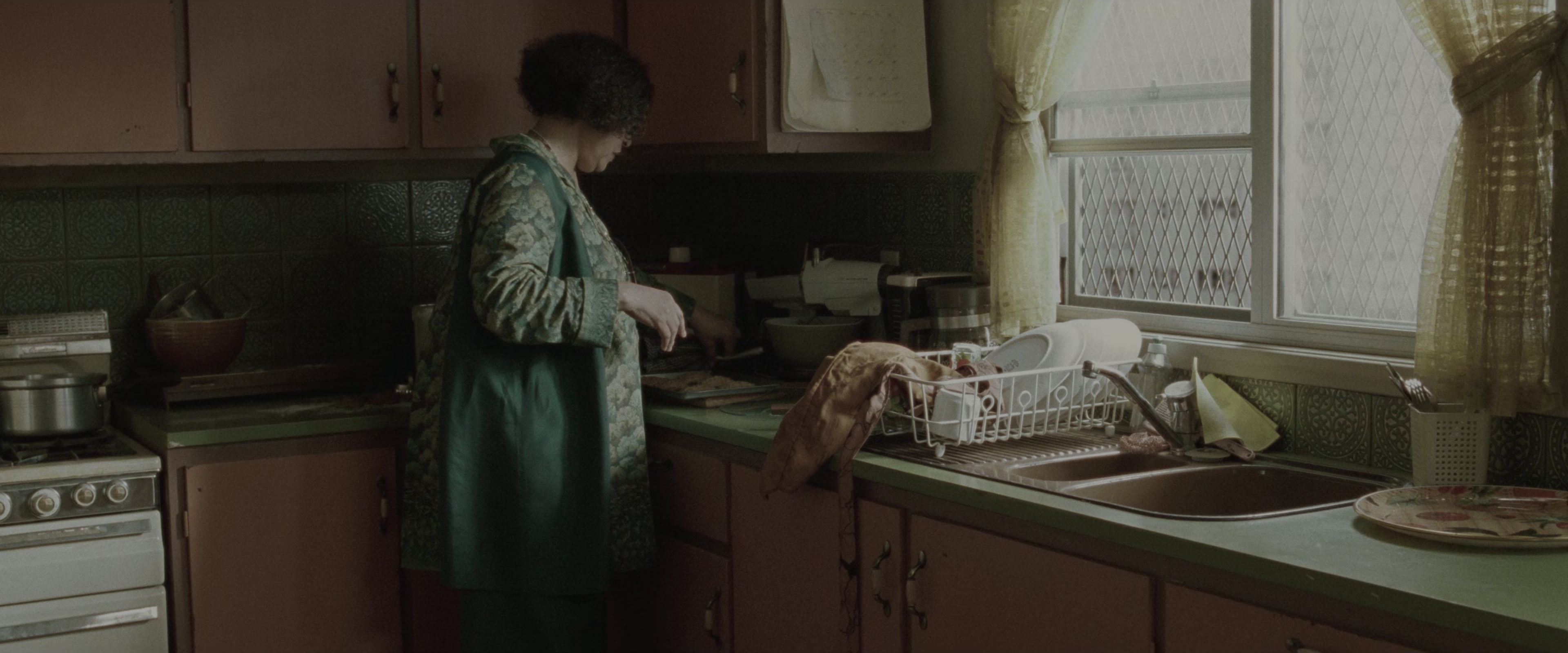 The Matrix (1999), wide, 2.40:1 — film still