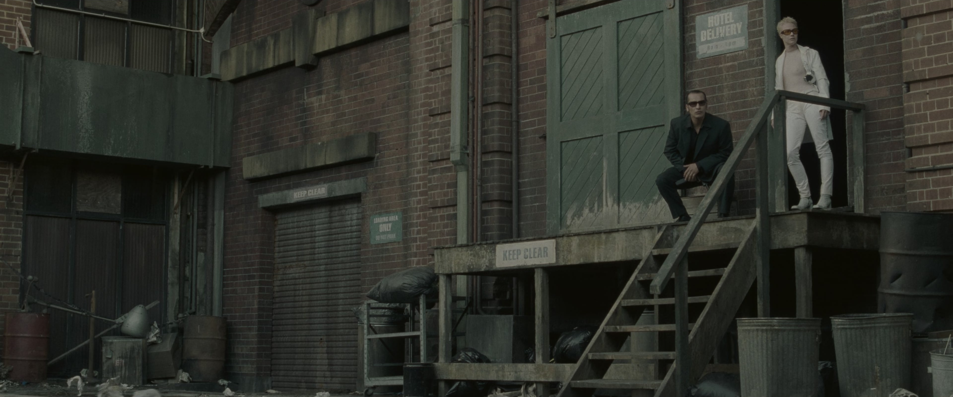 The Matrix (1999), wide, 2.40:1 — film still
