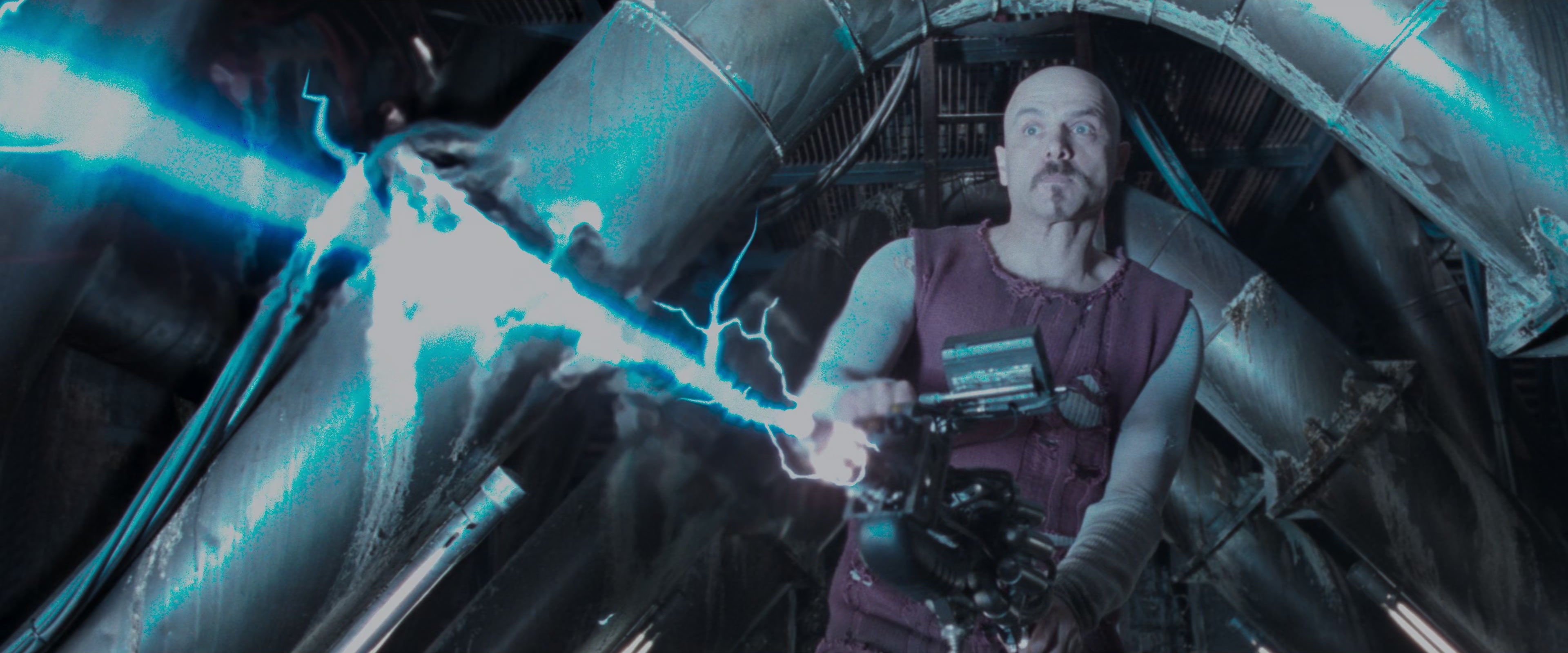 The Matrix (1999), wide, 2.40:1 — film still