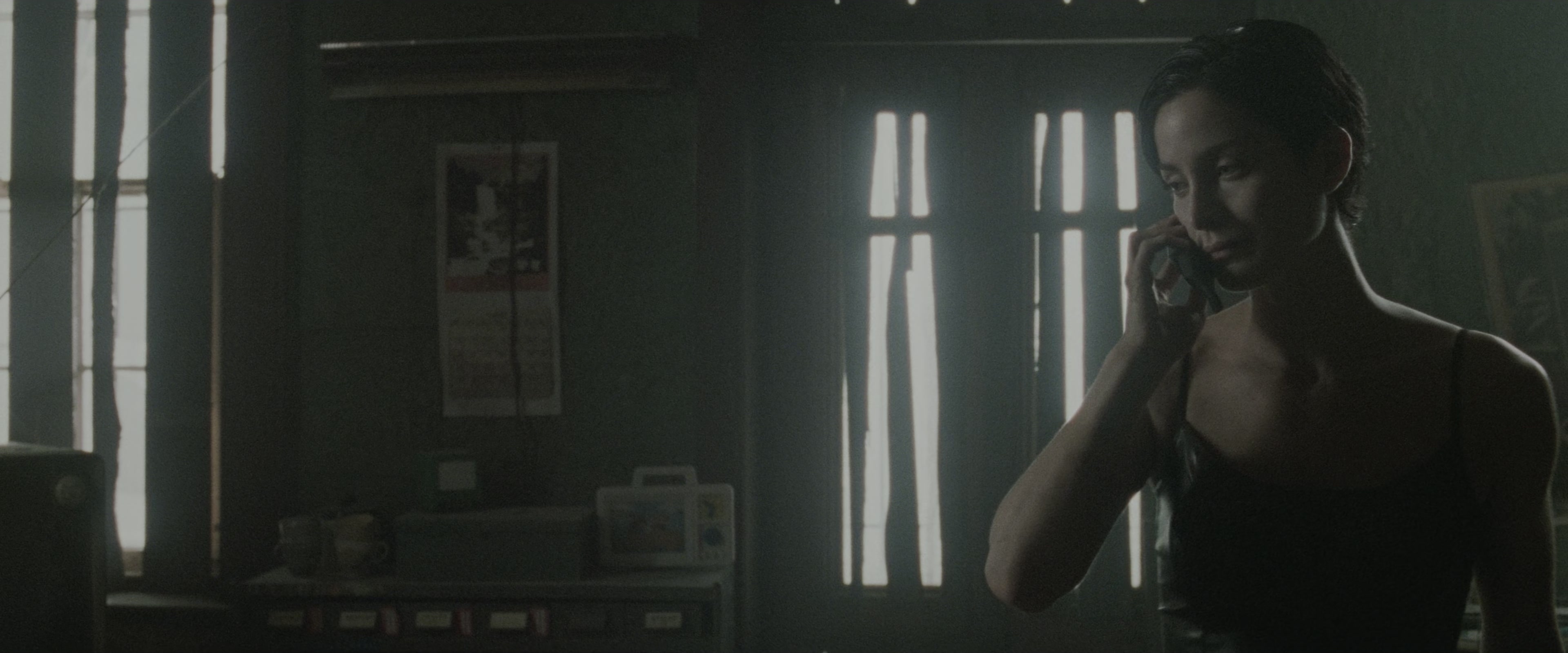 The Matrix (1999), wide, 2.40:1 — film still
