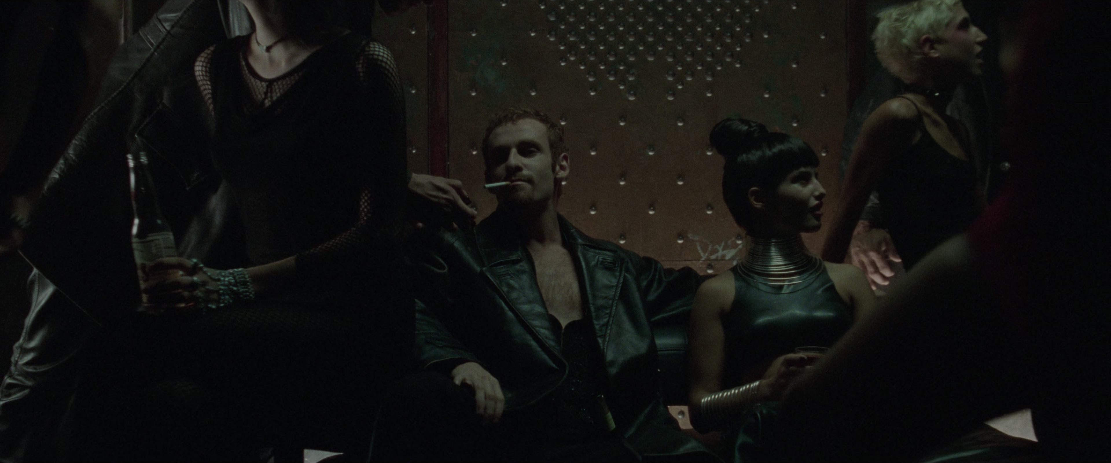 The Matrix (1999), wide, 2.40:1 — film still