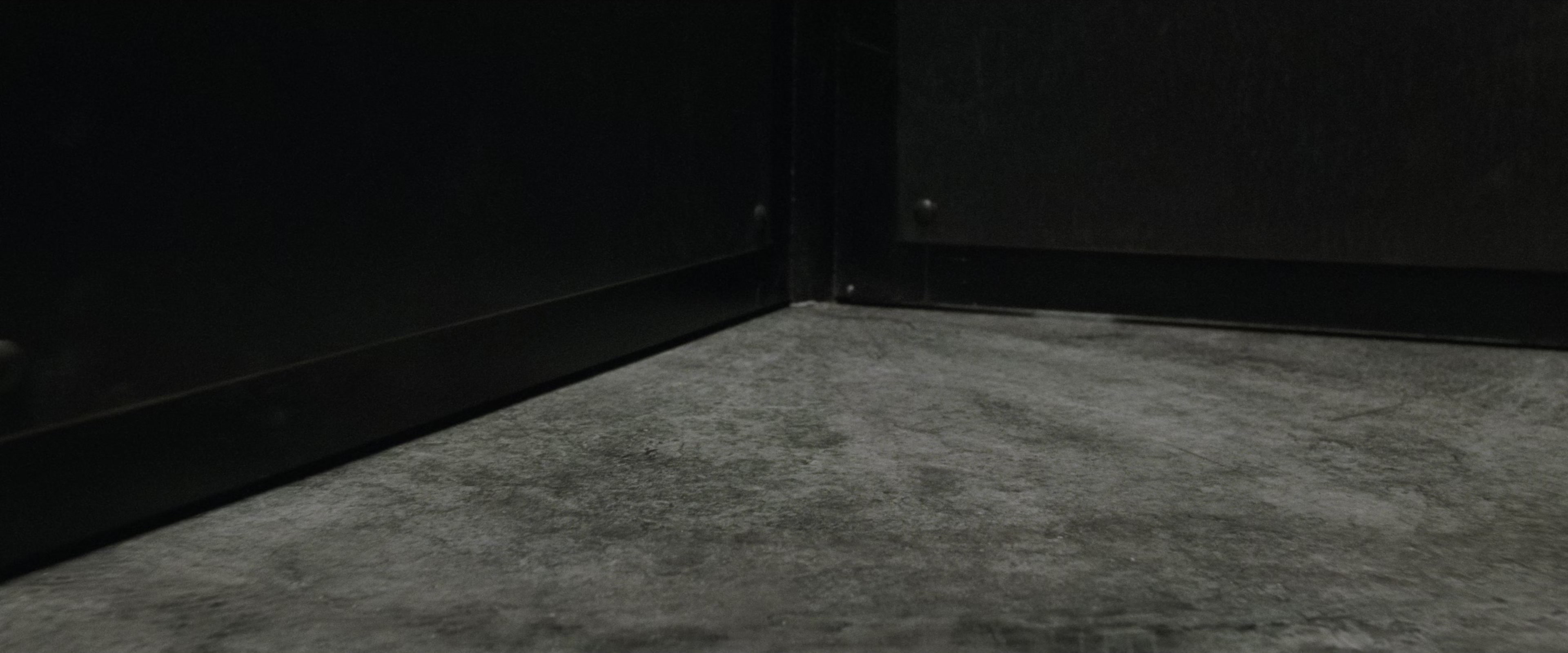 The Matrix (1999), wide, 2.40:1 — film still