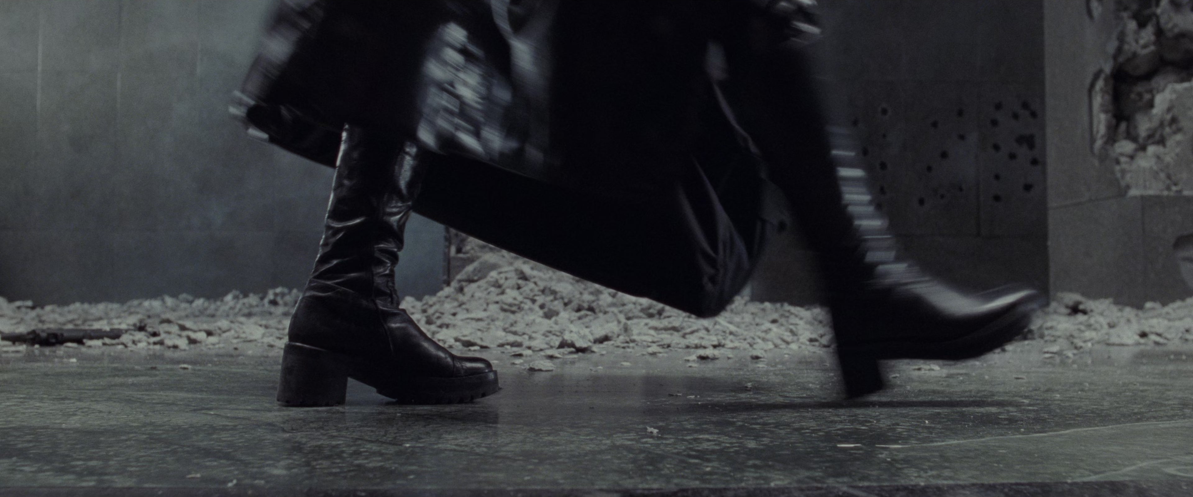 The Matrix (1999), wide, 2.40:1 — film still