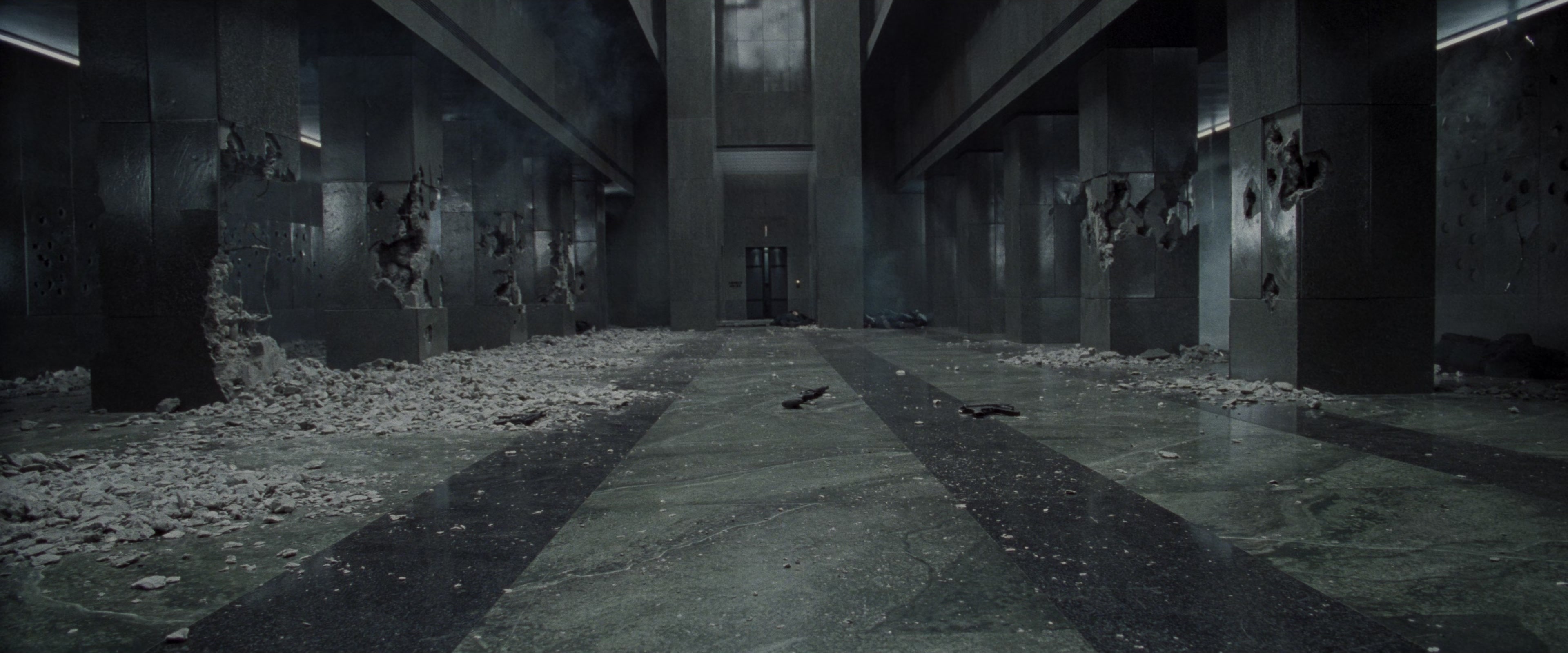 The Matrix (1999), wide, 2.40:1 — film still