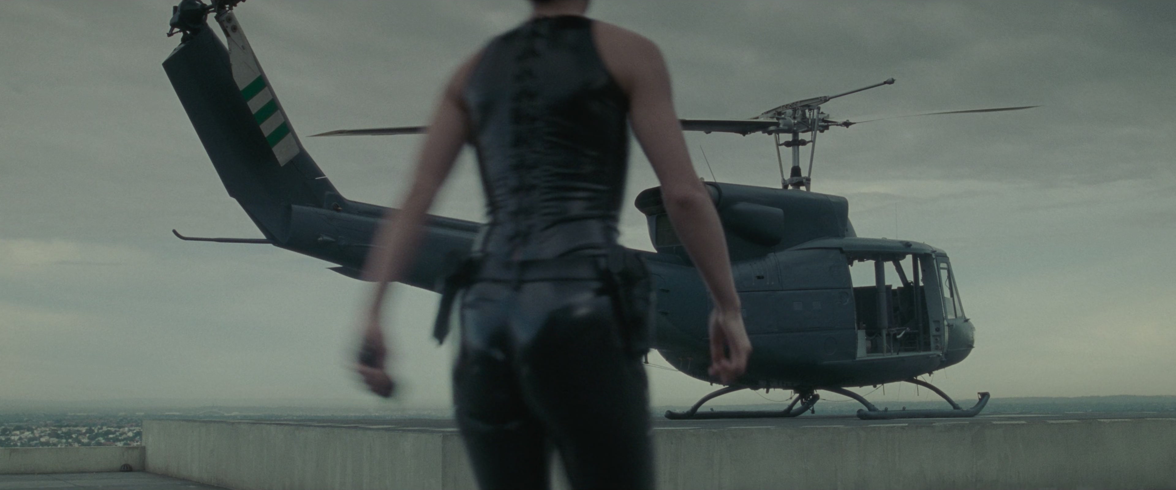 The Matrix (1999), unknown, 2.40:1 — film still
