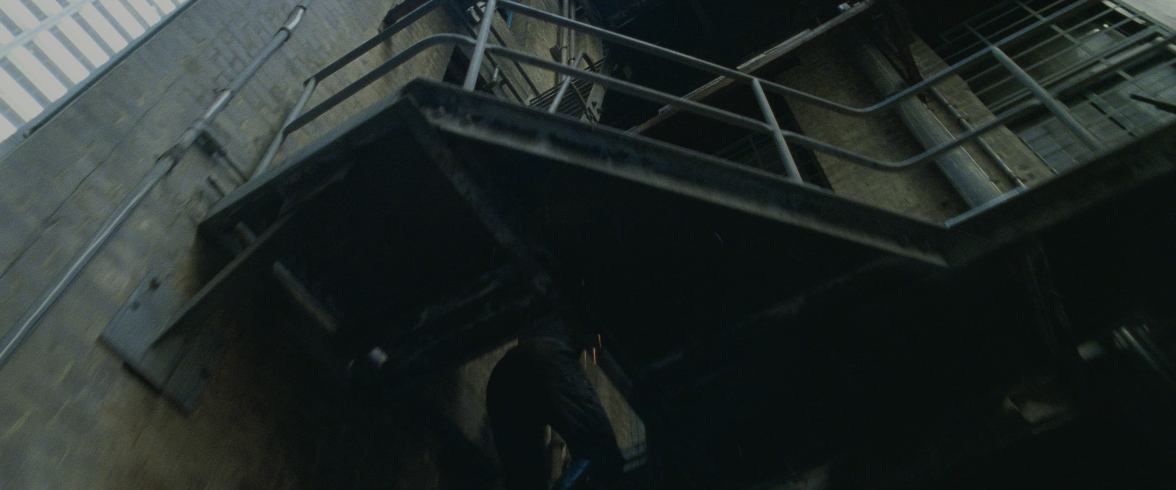 The Matrix (1999), wide, 2.40:1 — film still