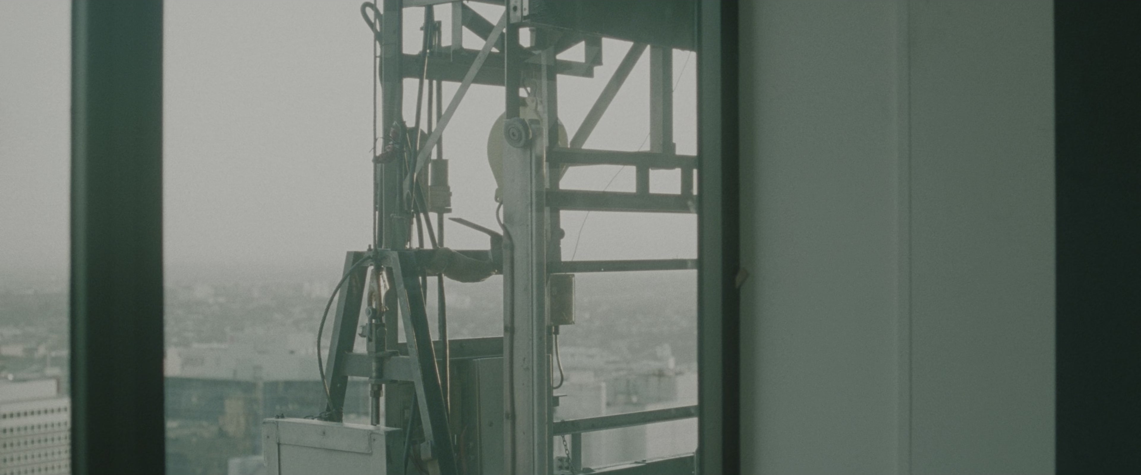The Matrix (1999), wide, 2.40:1 — film still