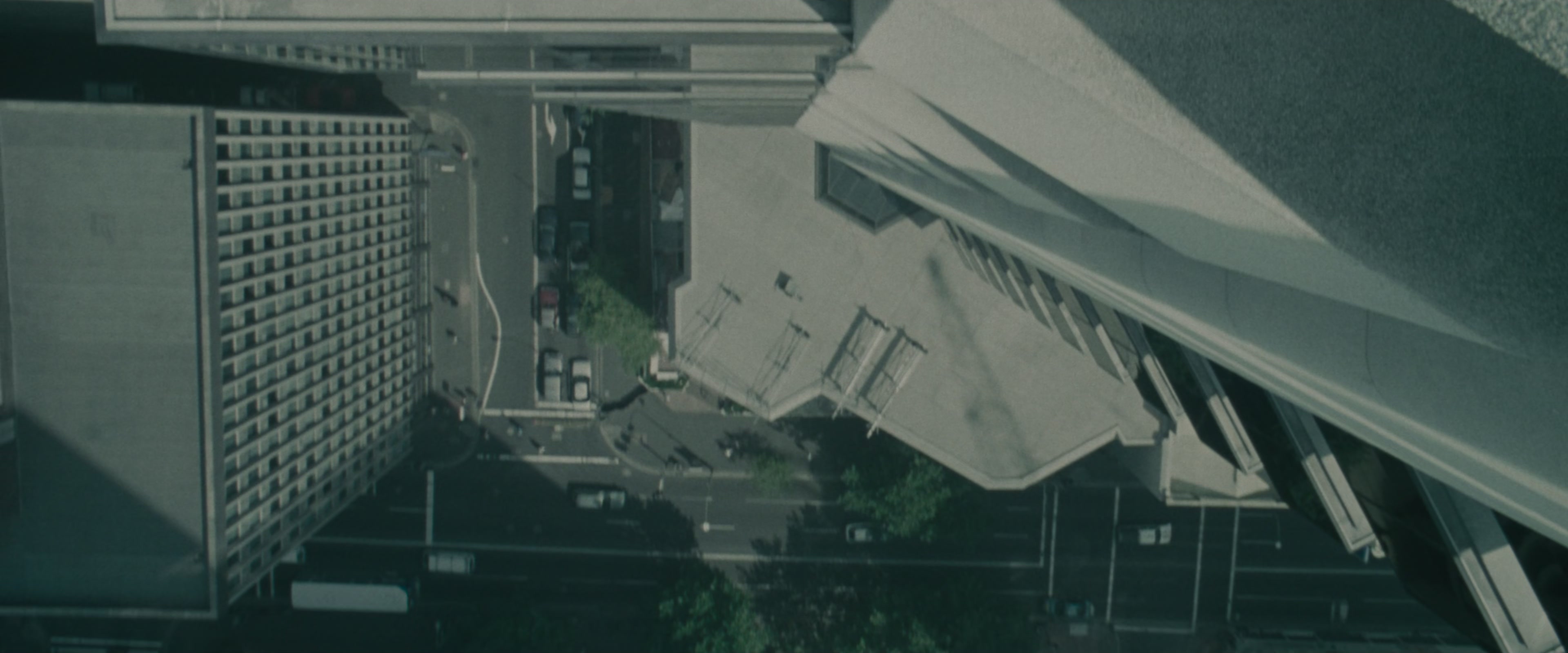 The Matrix (1999), wide, 2.40:1 — film still