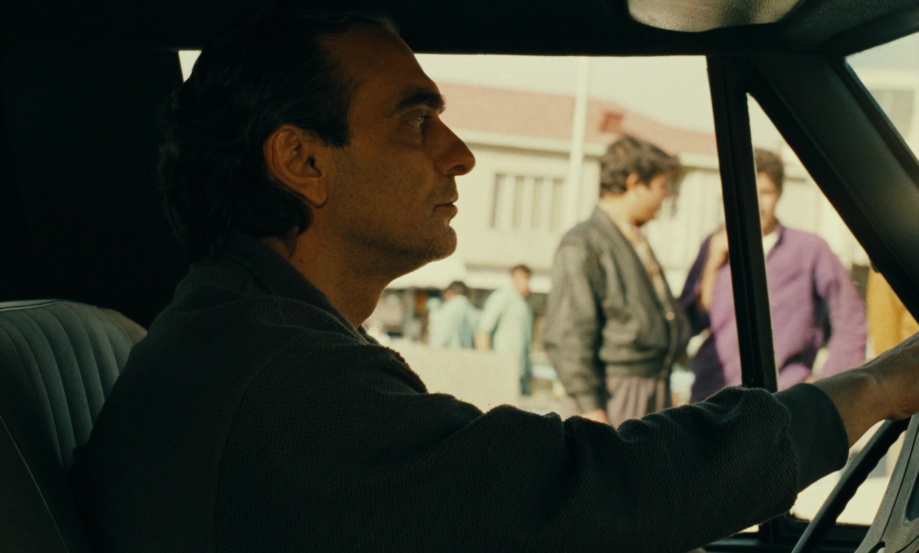 Ta'm e guilass (1997), wide, 1.66:1 — film still