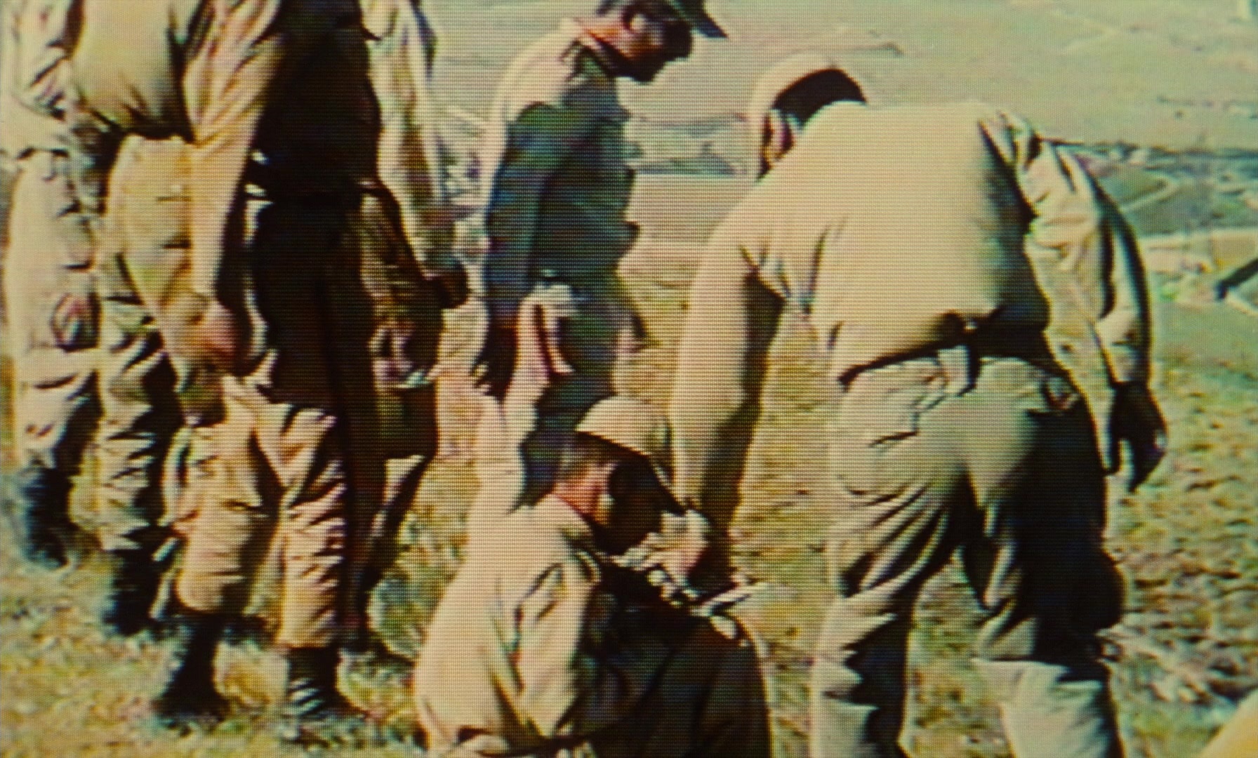 Ta'm e guilass (1997), wide, 1.66:1 — film still