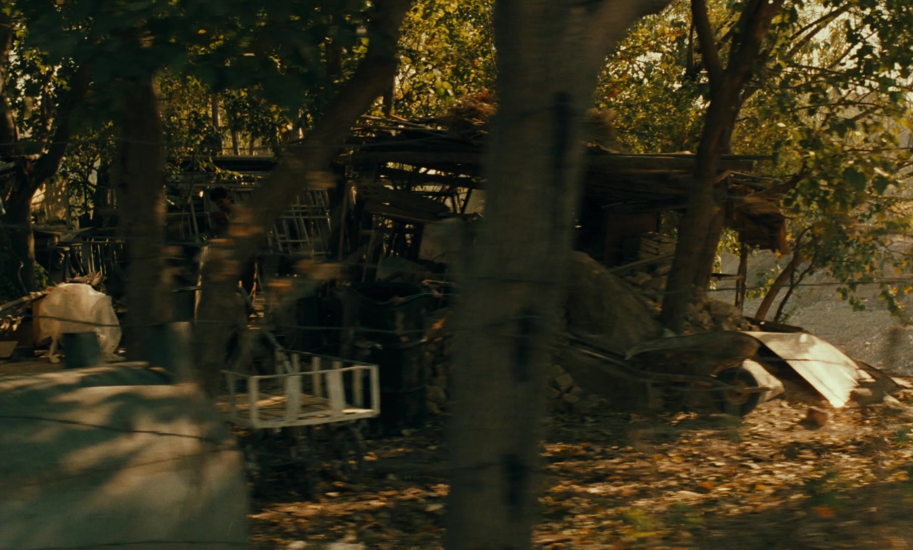 Ta'm e guilass (1997), wide, 1.66:1 — film still