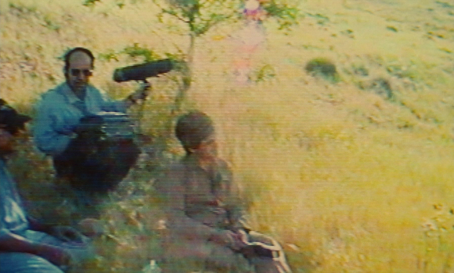 Ta'm e guilass (1997), wide, 1.66:1 — film still