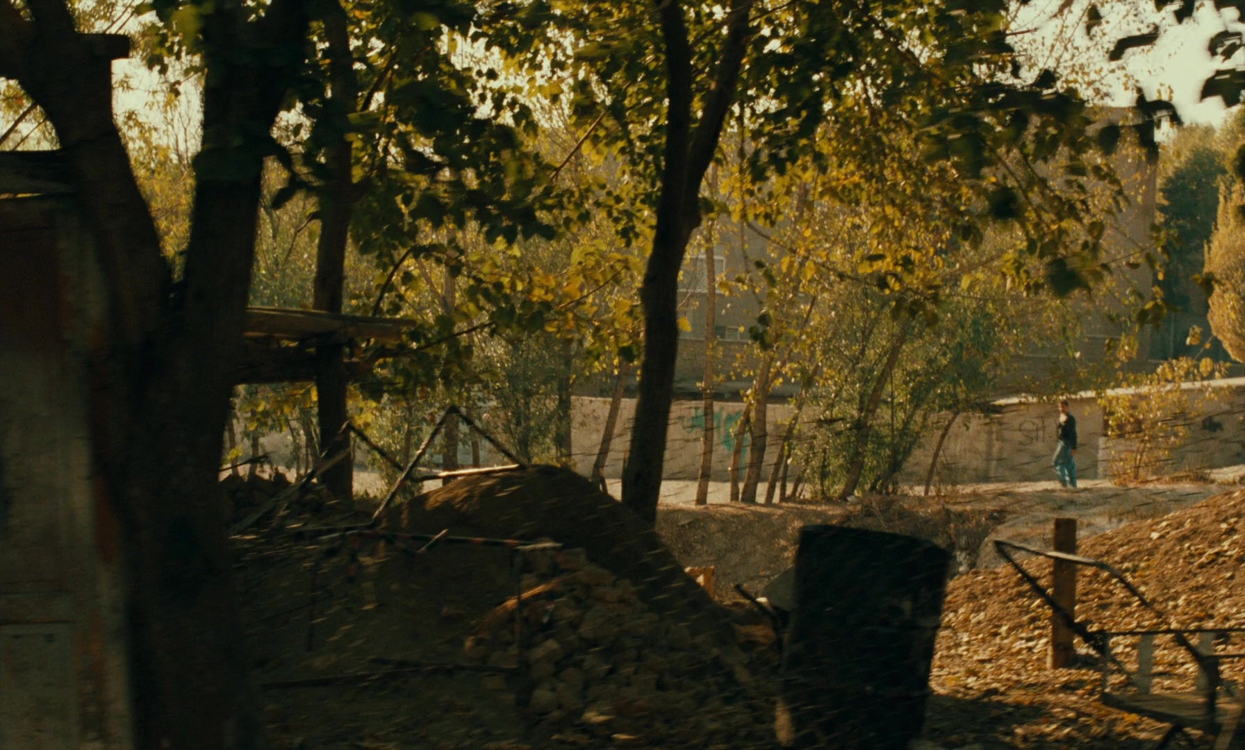 Ta'm e guilass (1997), wide, 1.66:1 — film still