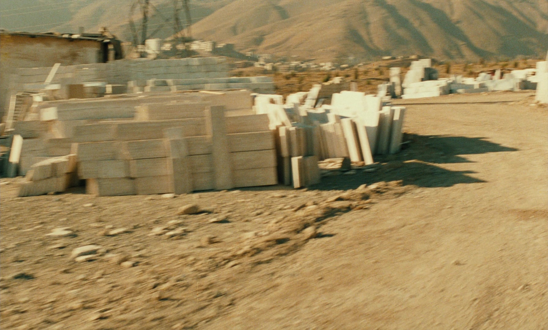 Ta'm e guilass (1997), wide, 1.66:1 — film still