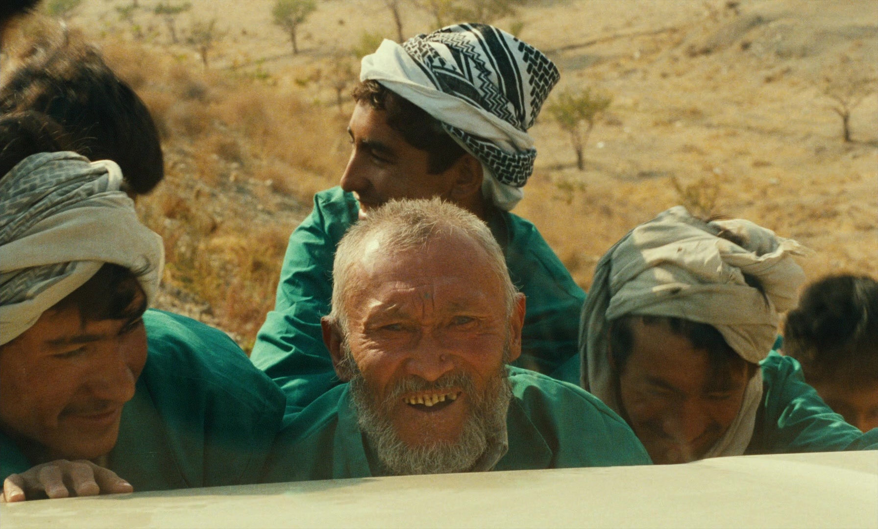 Ta'm e guilass (1997), wide, 1.66:1 — film still