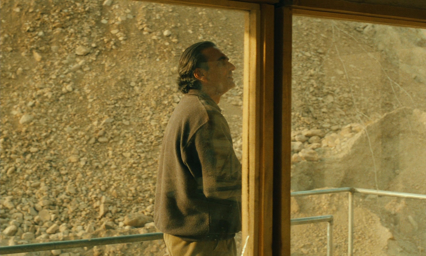 Ta'm e guilass (1997), wide, 1.66:1 — film still