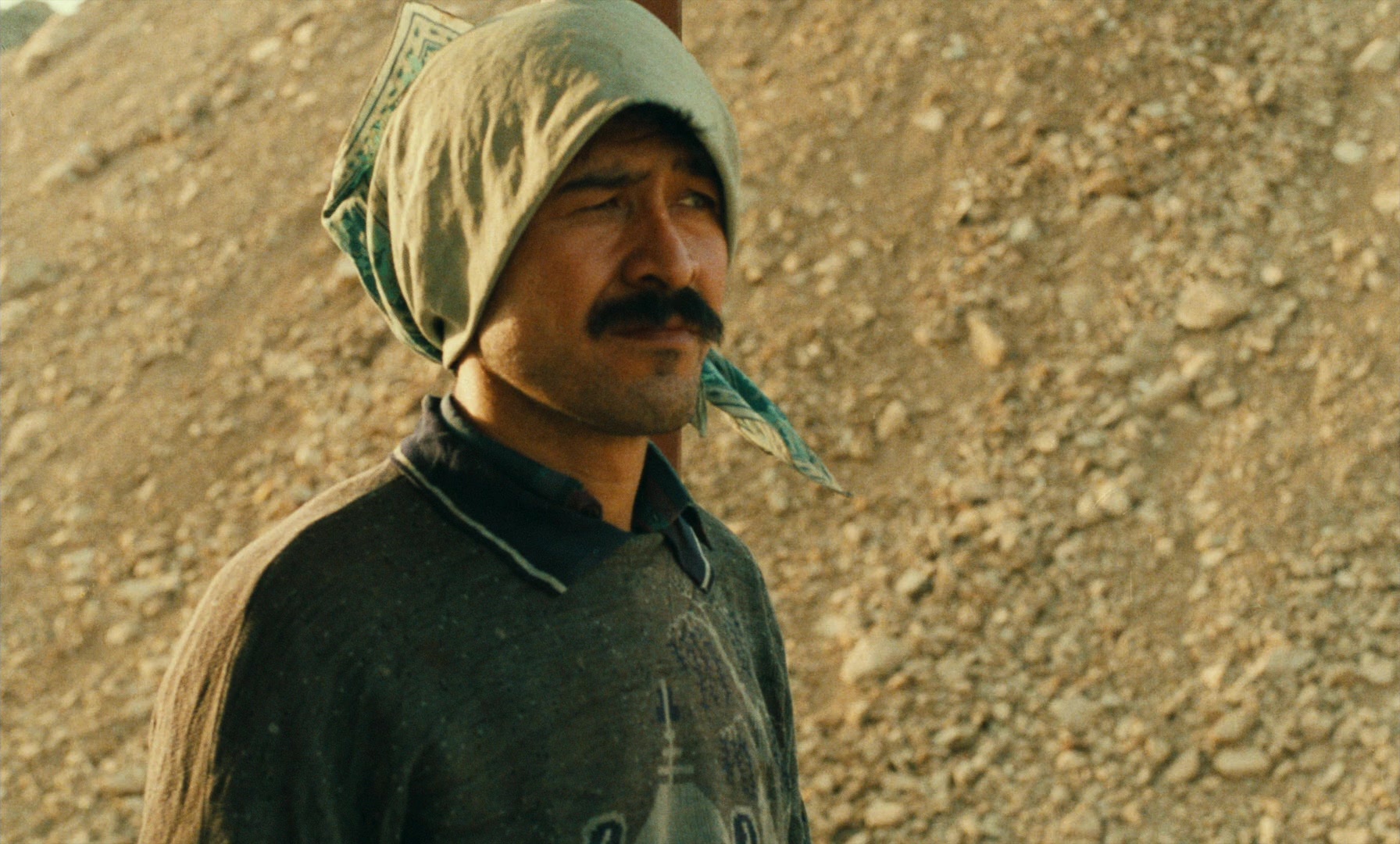 Ta'm e guilass (1997), wide, 1.66:1 — film still
