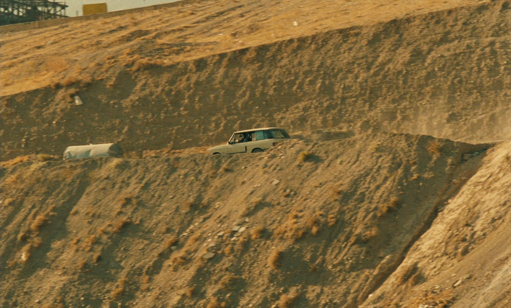 Ta'm e guilass (1997), wide, 1.66:1 — film still