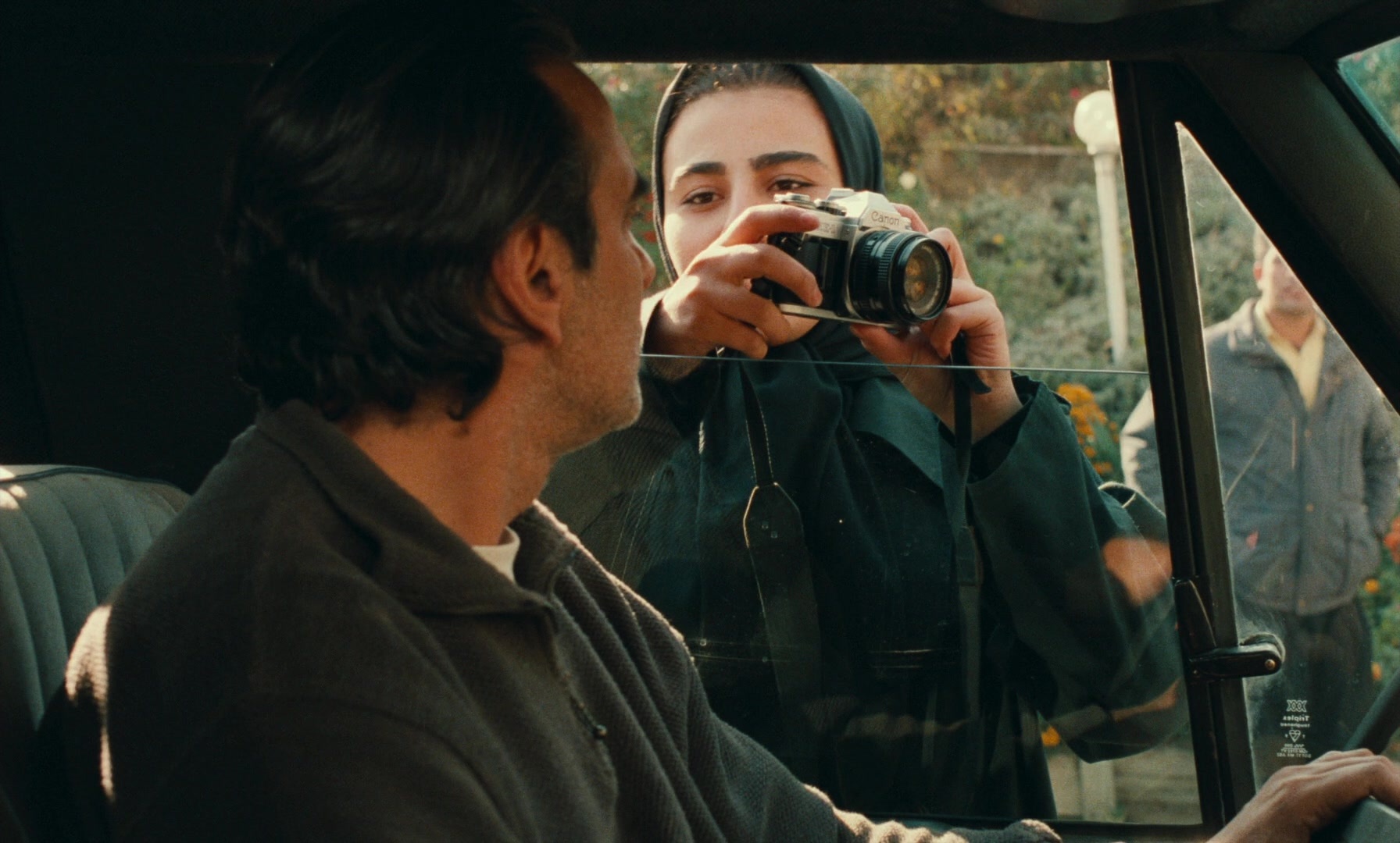 Ta'm e guilass (1997), wide, 1.66:1 — film still