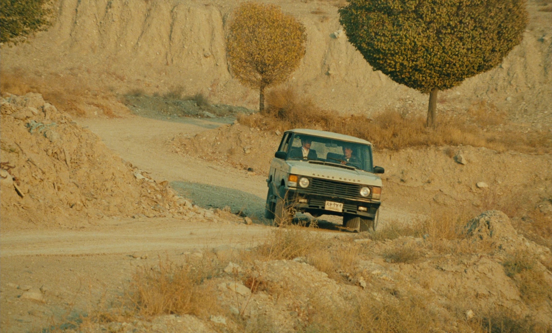 Ta'm e guilass (1997), wide, 1.66:1 — film still