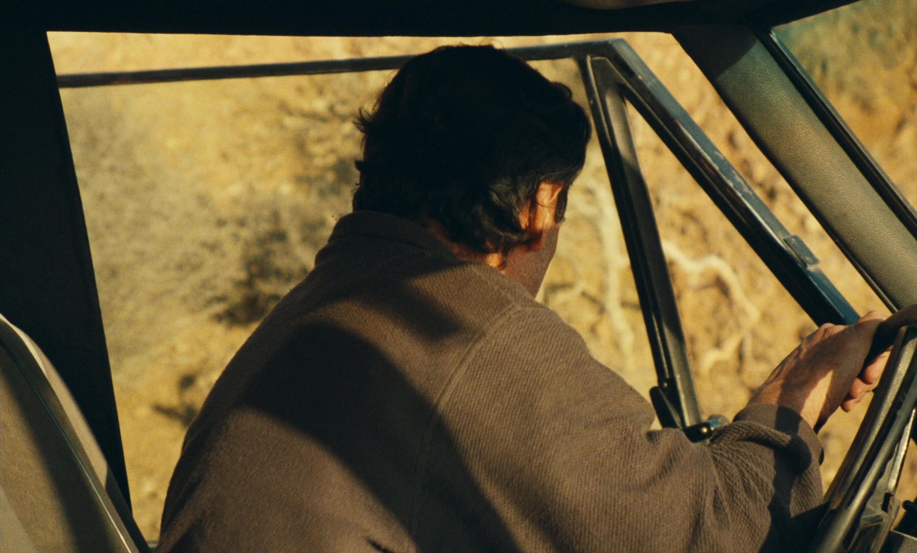 Ta'm e guilass (1997), wide, 1.66:1 — film still