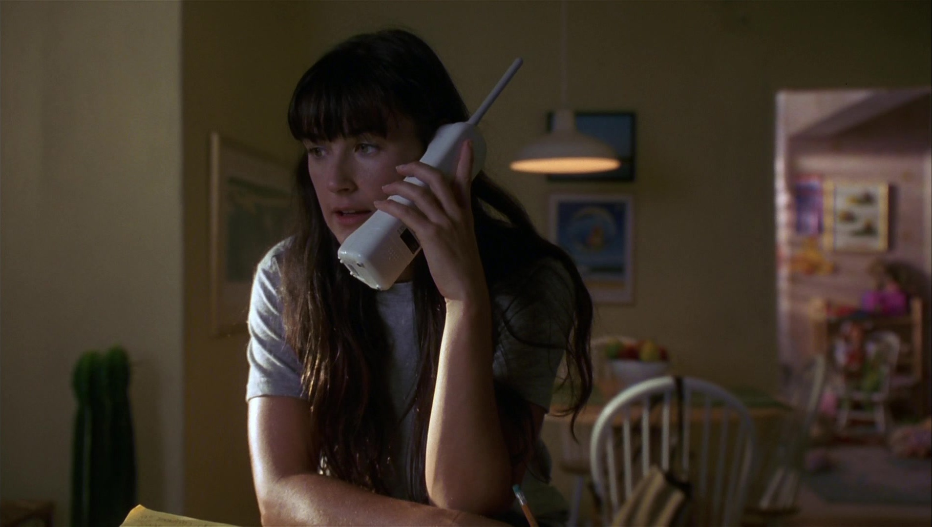 Striptease (1996), wide, 1.77:1 — film still