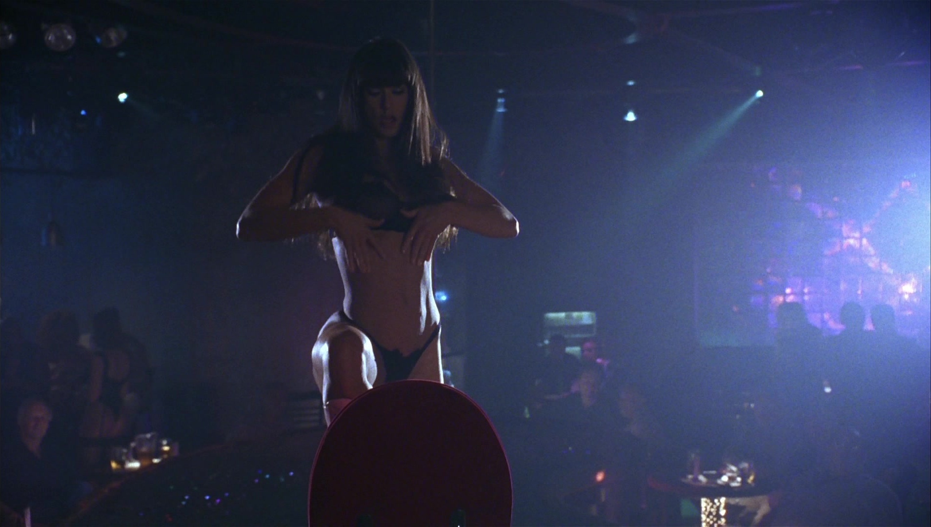 Striptease (1996), wide, 1.77:1 — film still