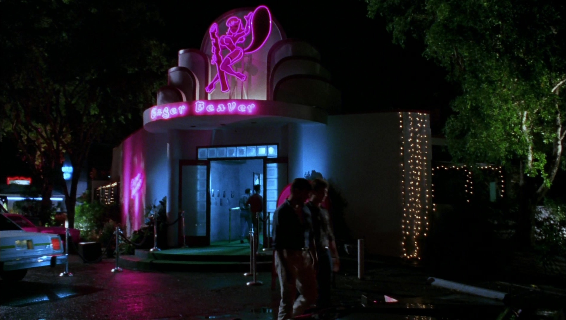 Striptease (1996), wide, 1.77:1 — film still