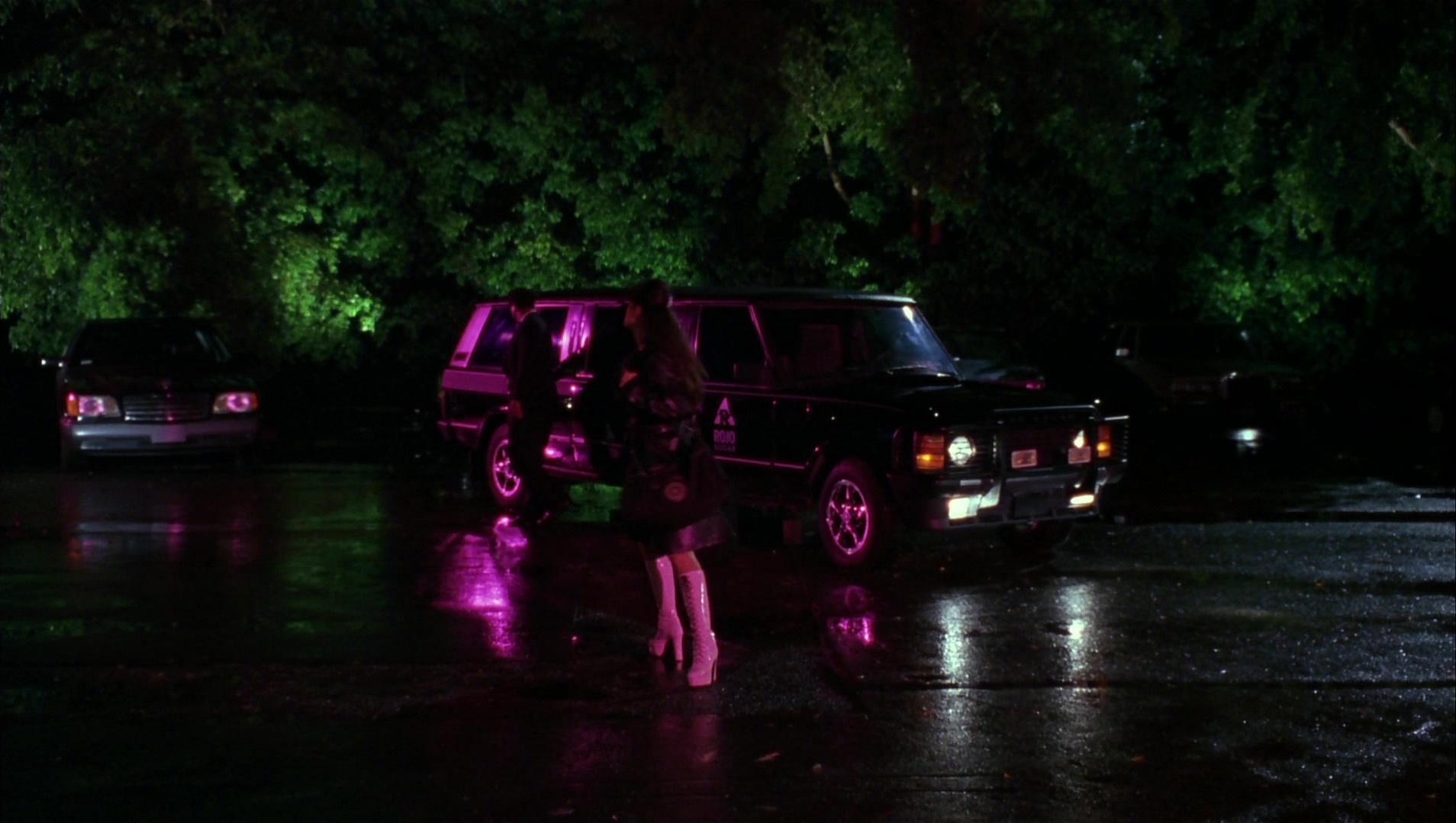 Striptease (1996), wide, 1.77:1 — film still