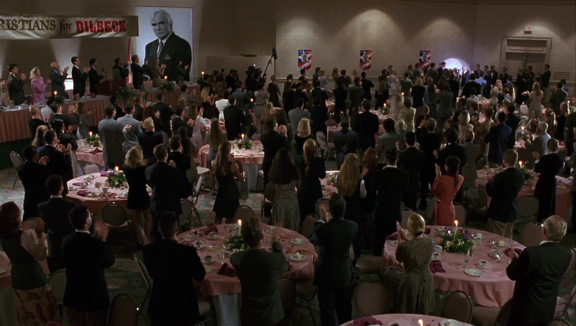 Striptease (1996), wide, 1.77:1 — film still