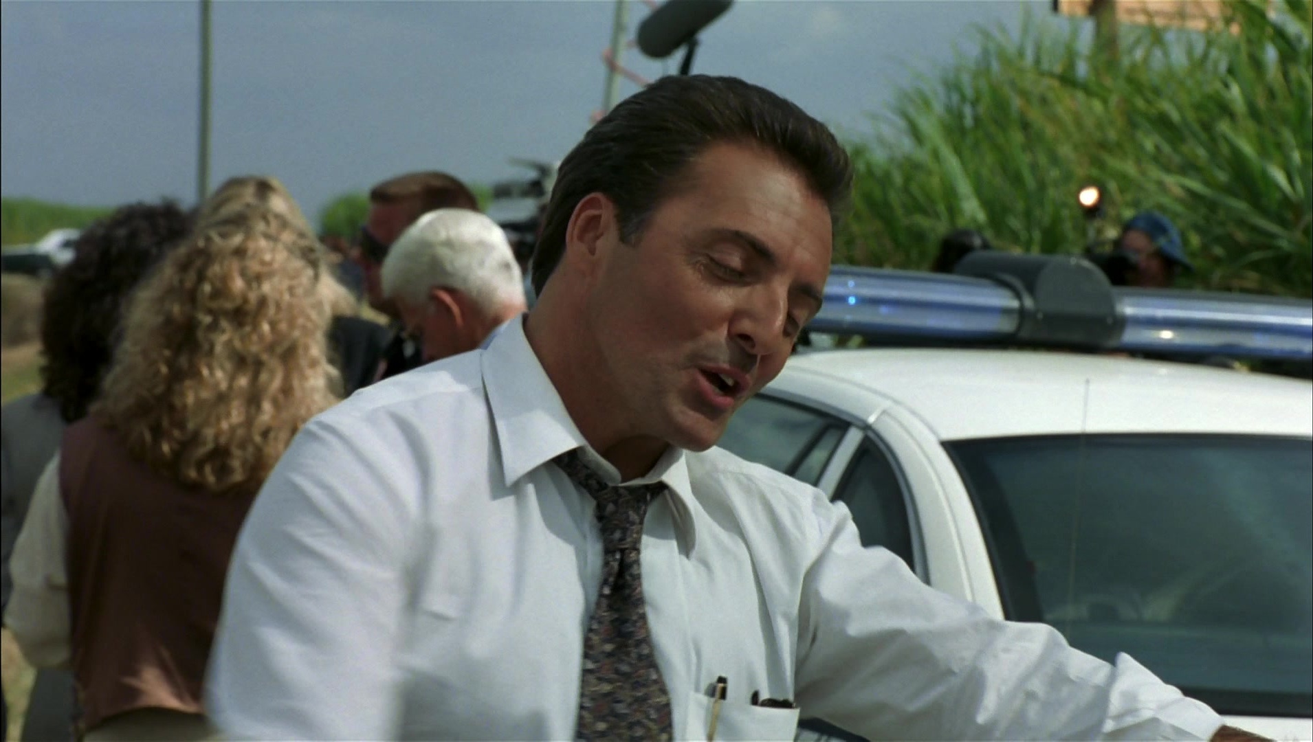 Striptease (1996), wide, 1.77:1 — film still