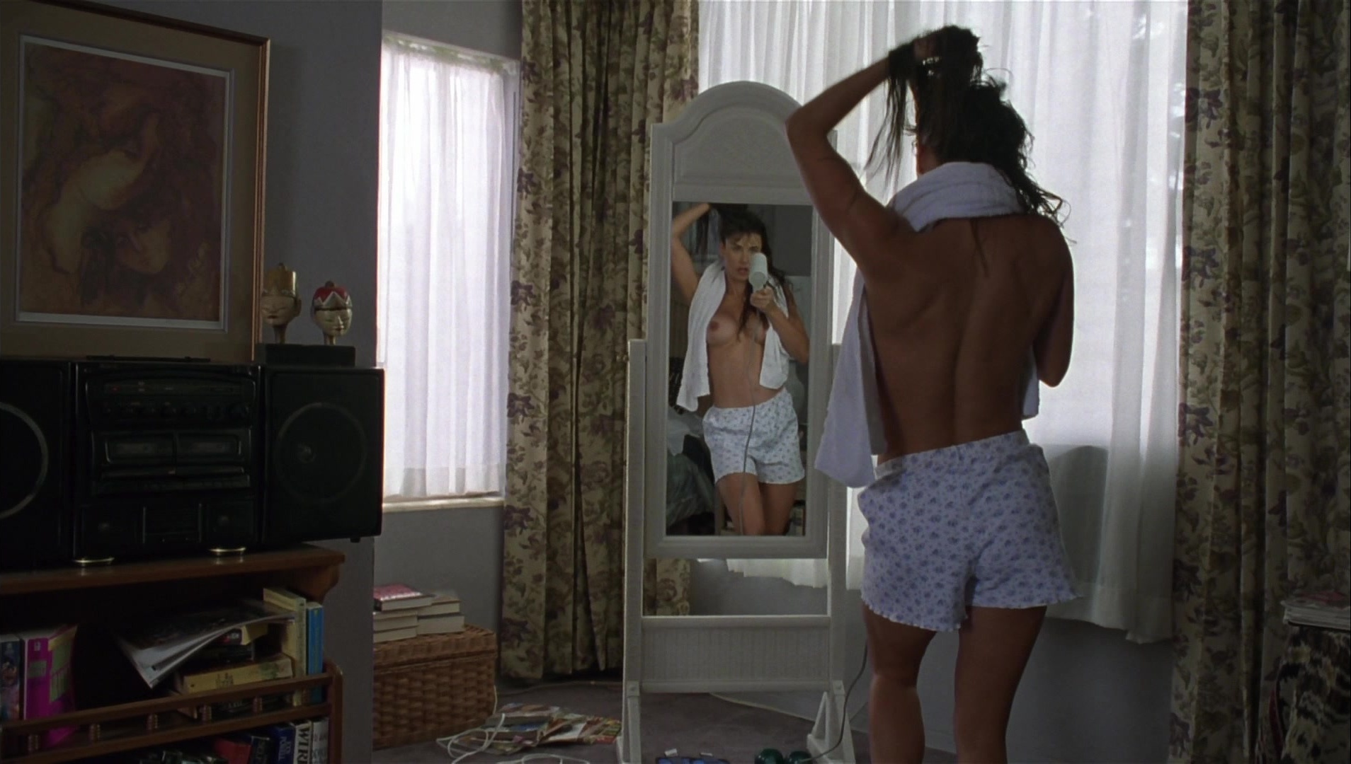 Striptease (1996), wide, 1.77:1 — film still