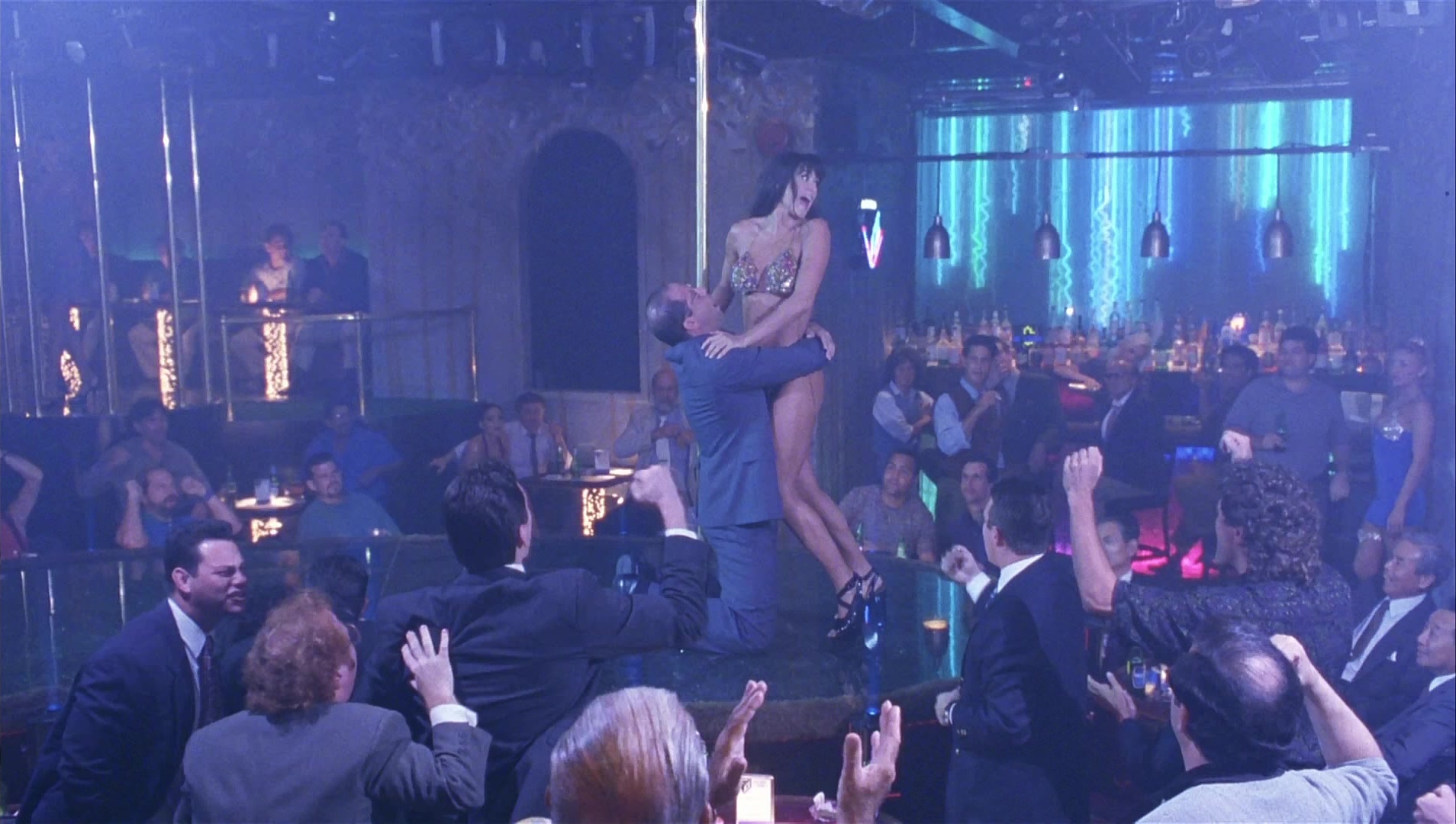 Striptease (1996), wide, 1.77:1 — film still